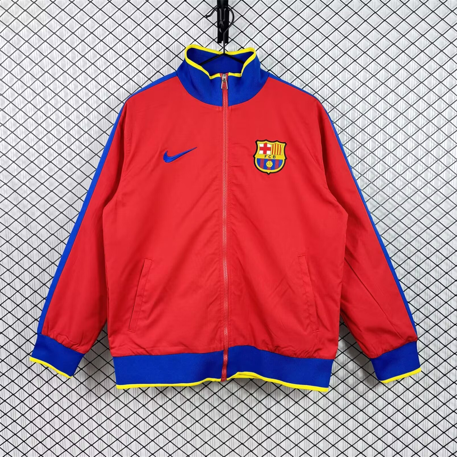 Retro Barcelona 2010-11 Windbreaker Jacket - Red - ManixJersey