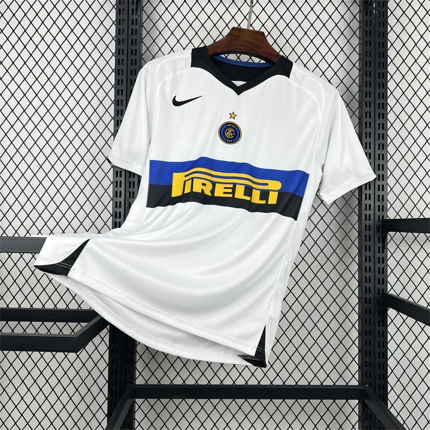 Retro Inter Milan 2005-06 Away Jersey - ManixJersey