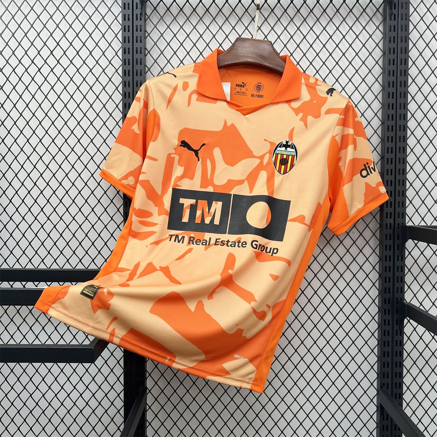Valencia 25-26 Retro Style Jersey - Fans Version - ManixJersey