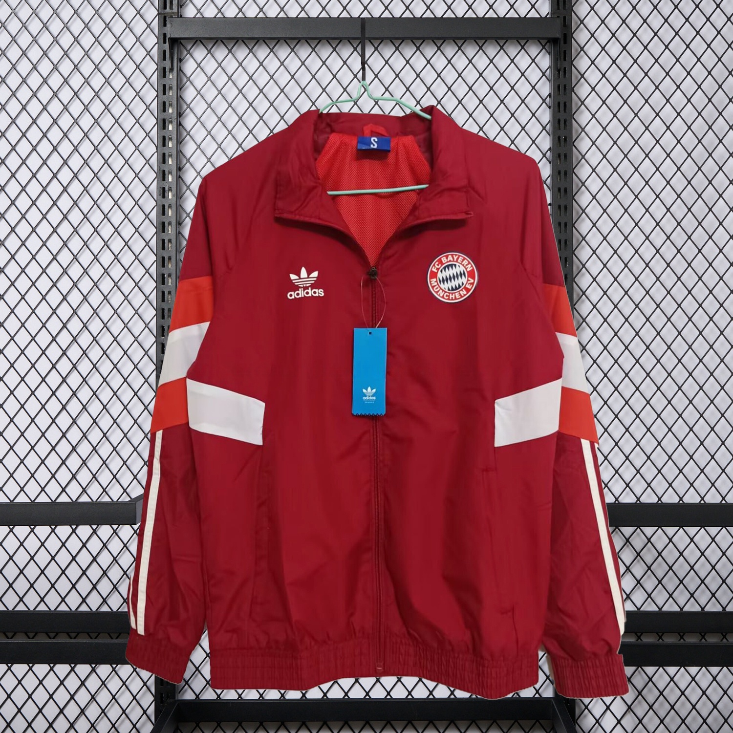 Bayern Munich 25-26 Terrace Icon Windbreaker Jacket - Red - ManixJersey