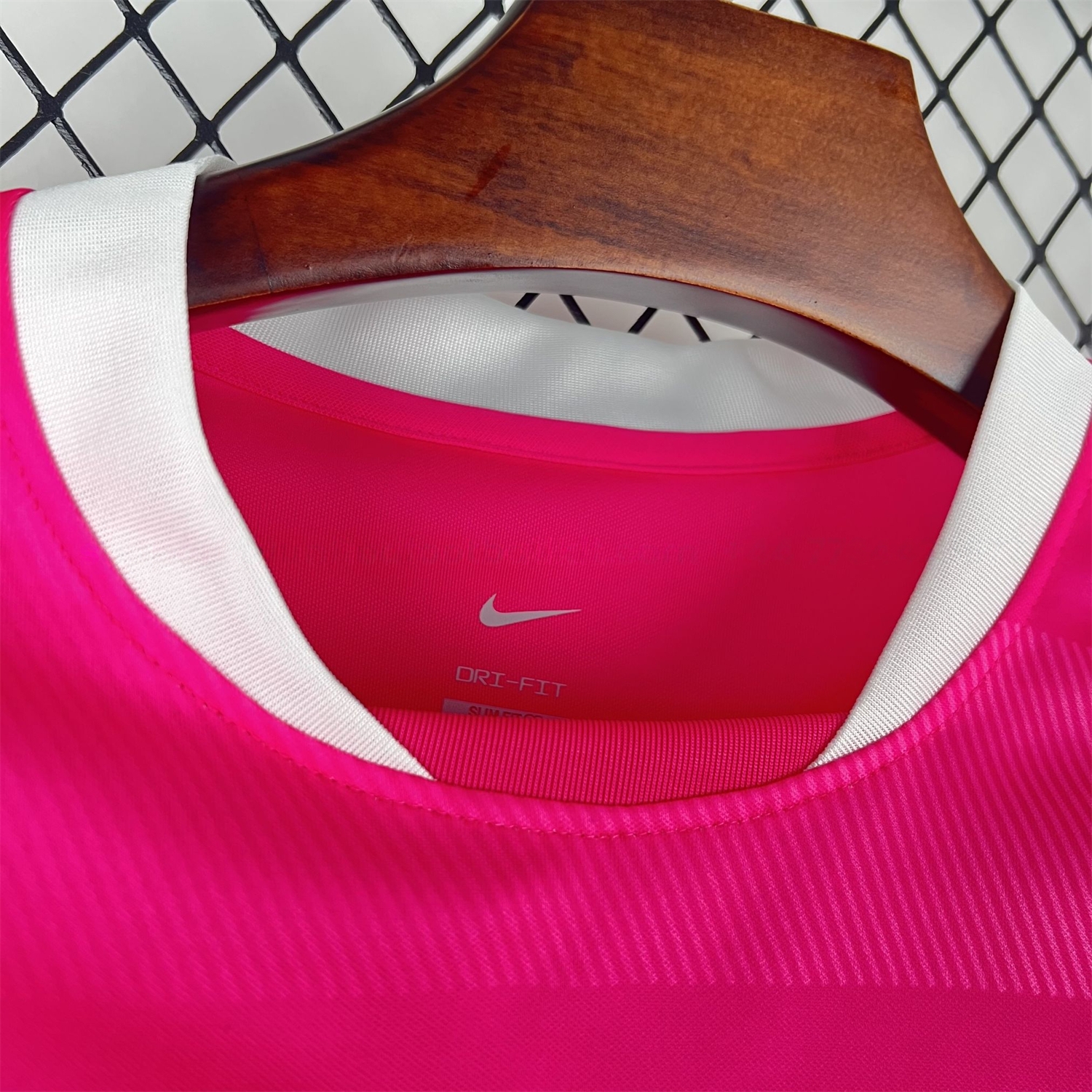 Sporting CP 26-27 Pink October Jersey - Fans Version - ManixJersey