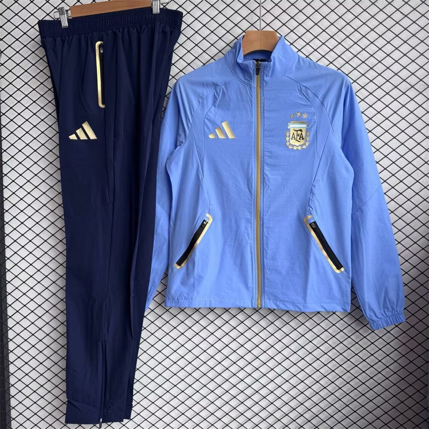 Argentina 2026 Windbreaker Training Set - Blue Top and Black Pants - ManixJersey