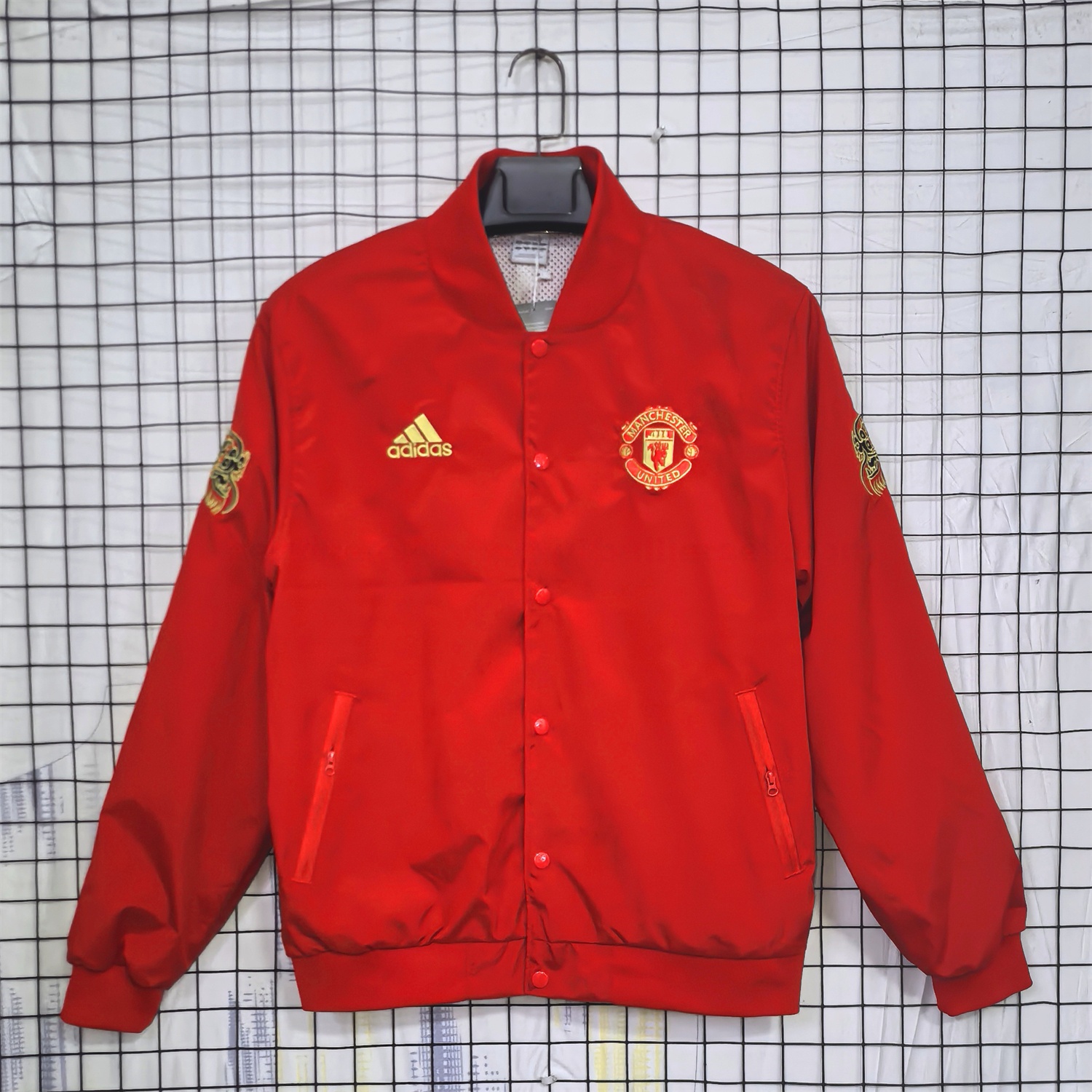 Retro Manchester United 2019-20 Red Windbreaker Jacket - ManixJersey