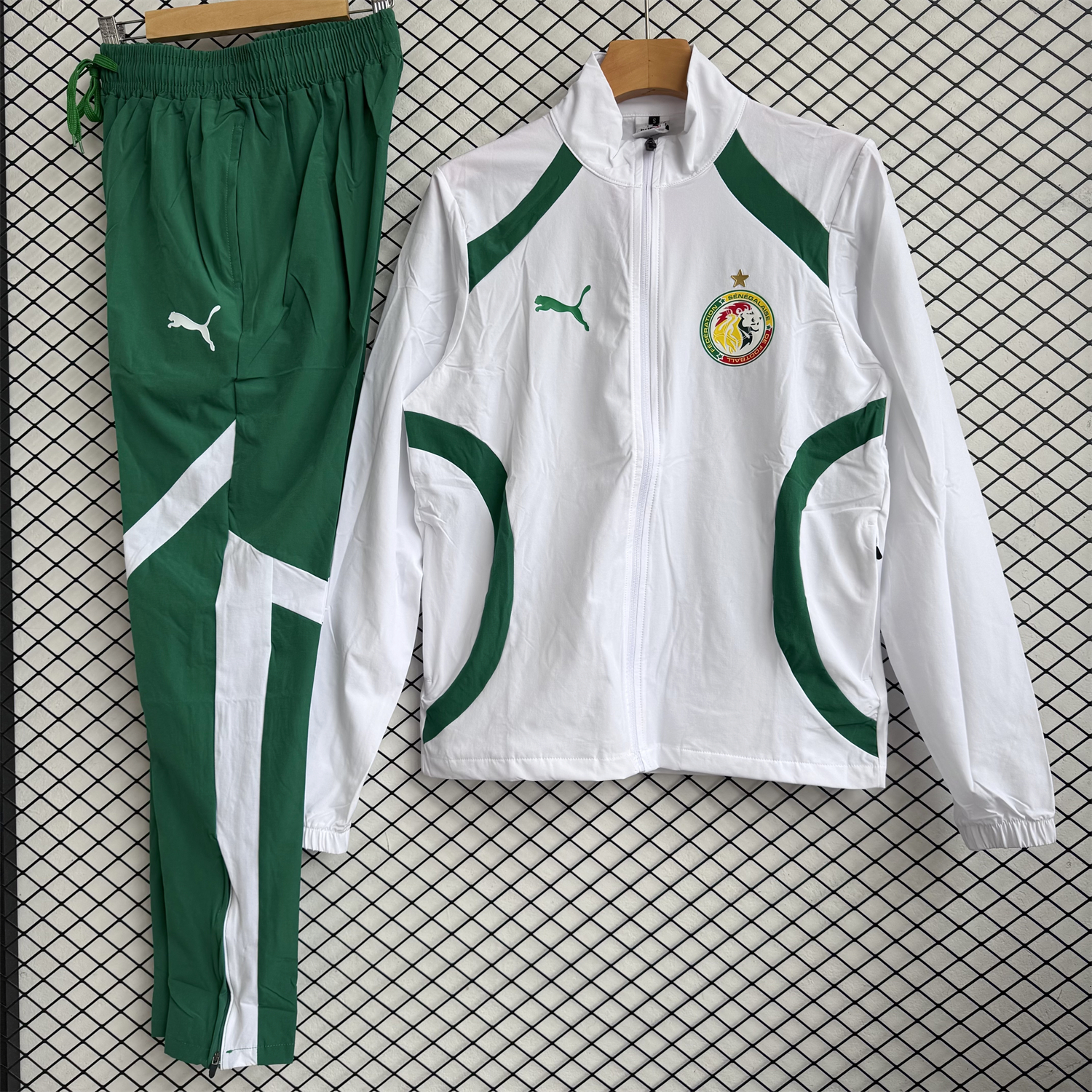 Senegal 2026 Windbreaker Training Set - White Top and Green Pants - ManixJersey