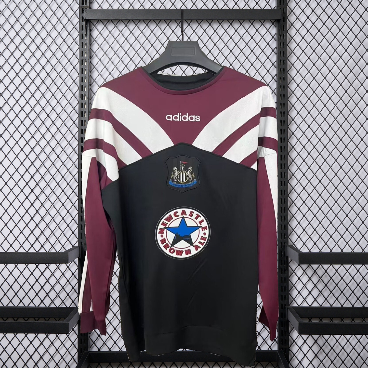 Retro Newcastle United 1995-96 Central Logo Special Unisex Pullover Hoodie - ManixJersey