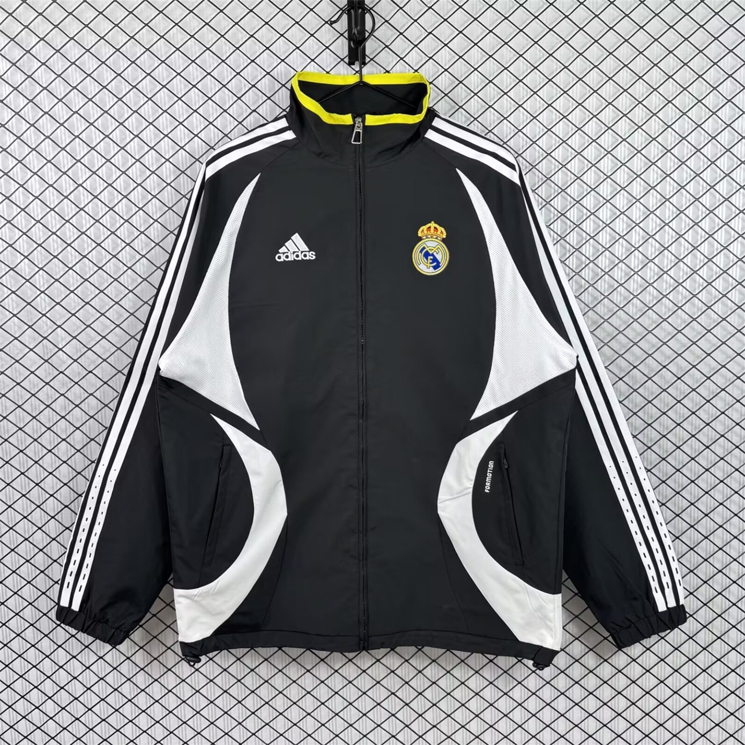 Retro Real Madrid 2006-07 Windbreaker Jacket - Black And White - ManixJersey
