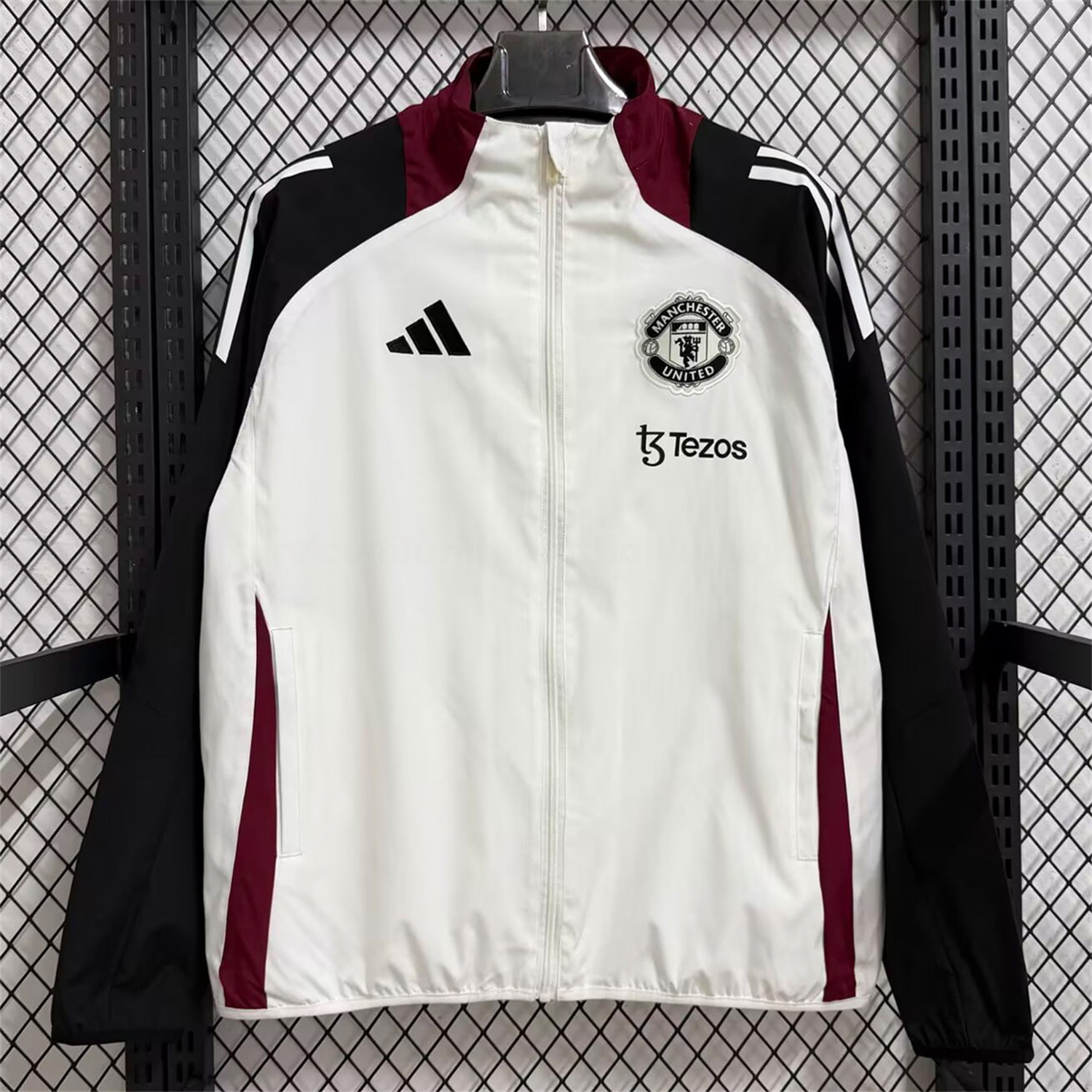 Manchester United 25-26 Training Windbreaker Jacket - White With Black - ManixJersey