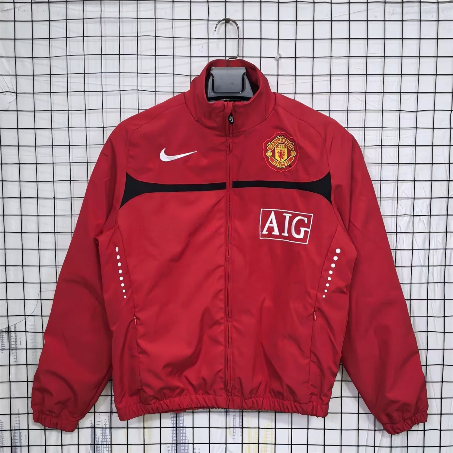 Retro Manchester United 2010-11 Red Windbreaker Jacket - ManixJersey