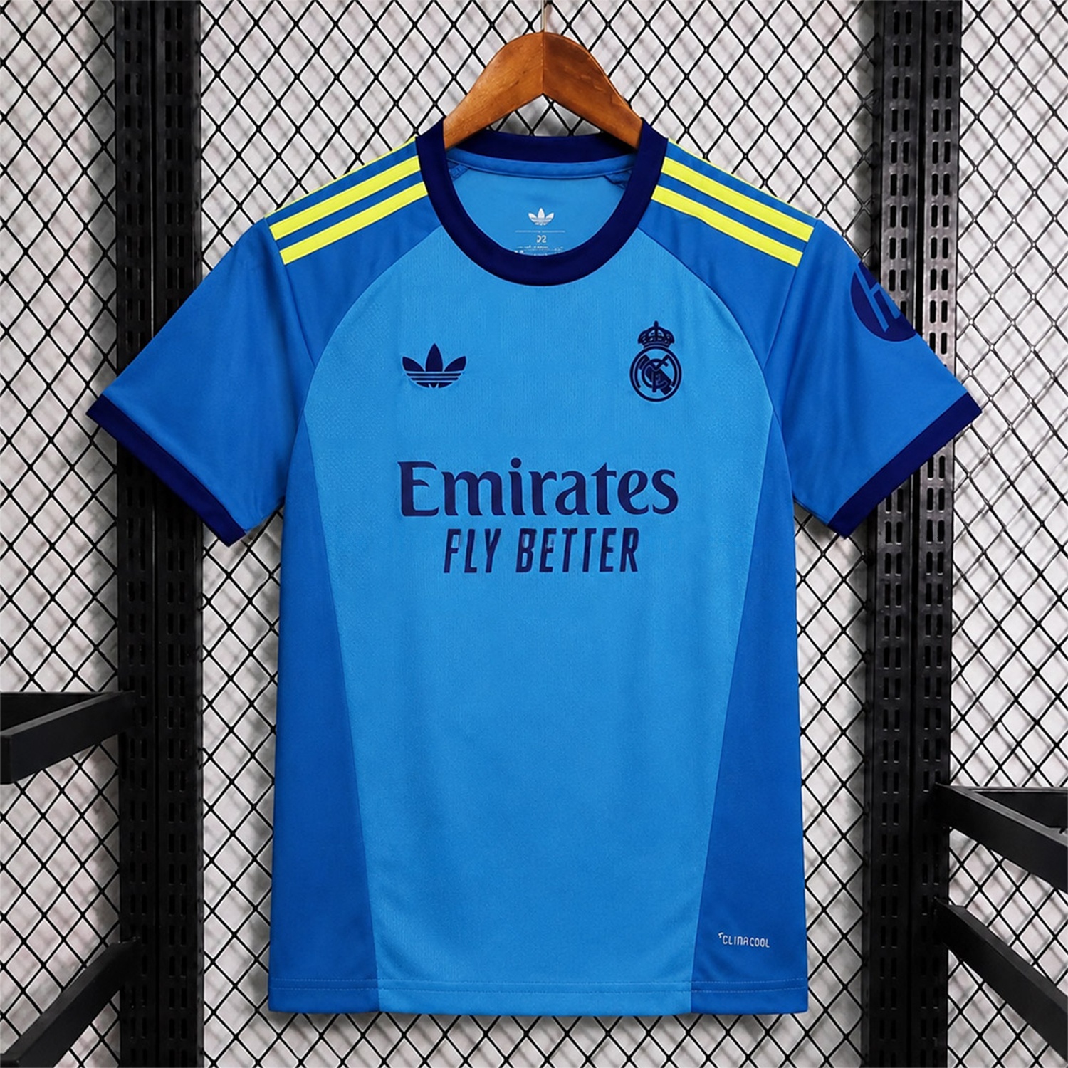 Real Madrid 26-27 Blue Goalkeeper Jersey - Fans Version - ManixJersey