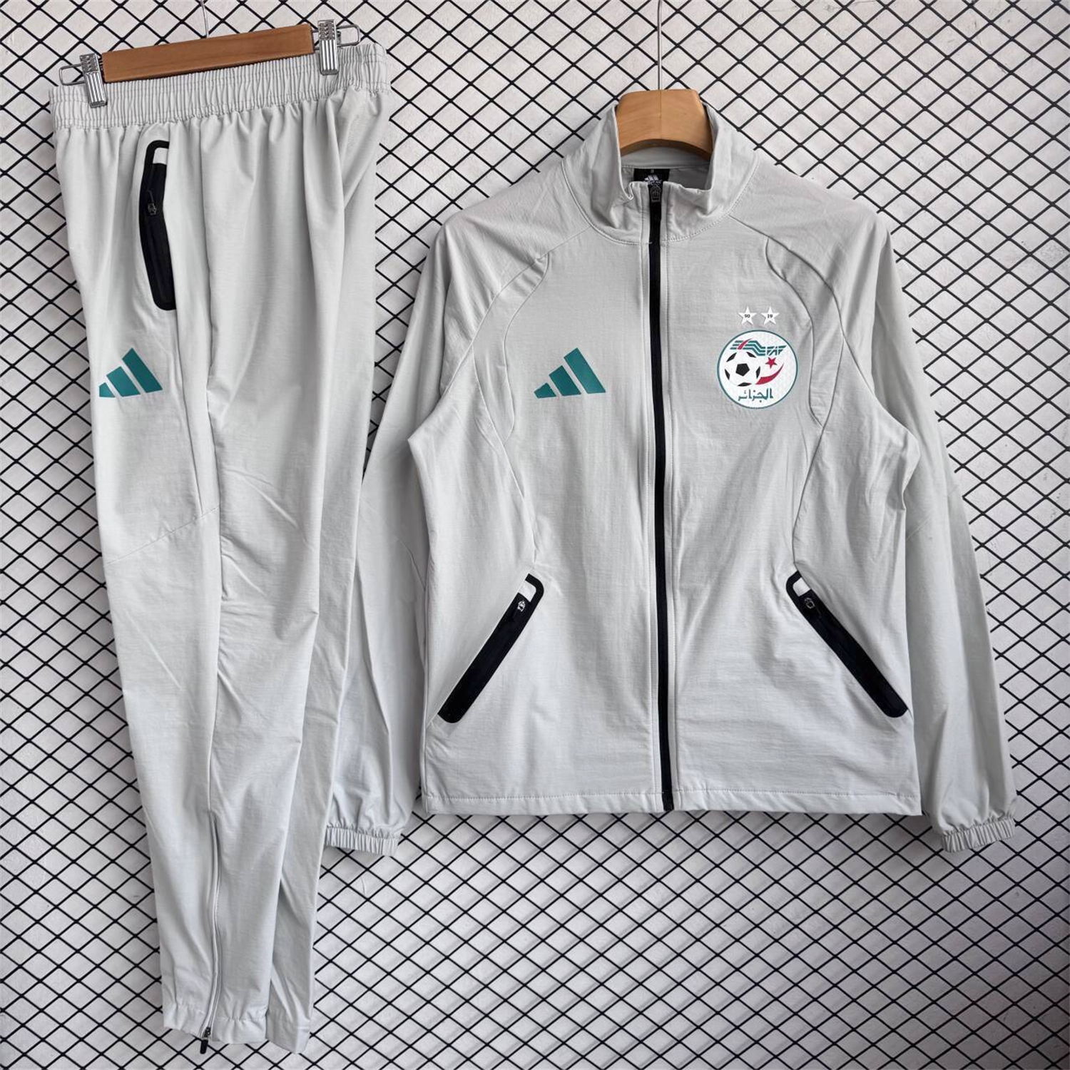 Algeria 25-26 Windbreaker Training Set - Light Grey Top and Pants - ManixJersey