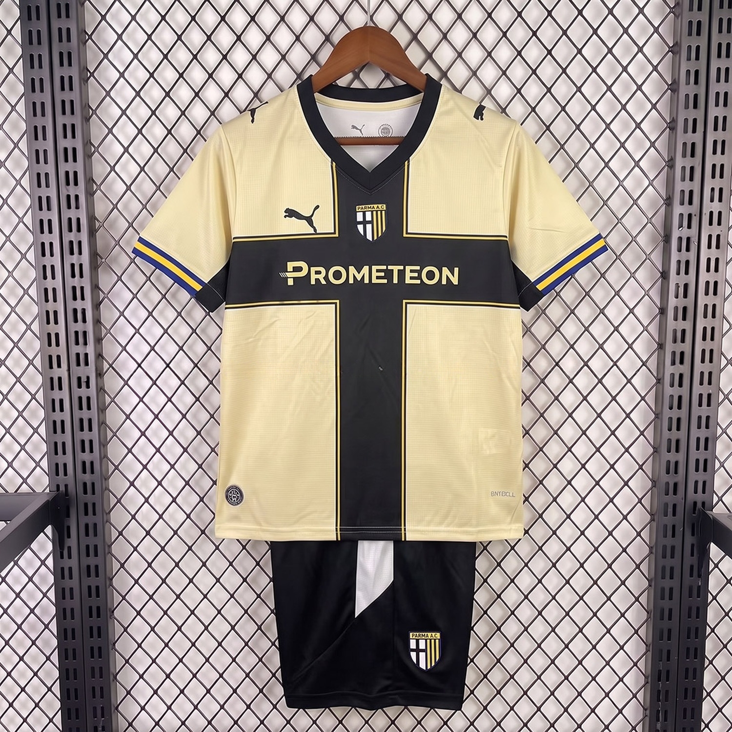 Parma 26-27 Home Kids Kit - ManixJersey