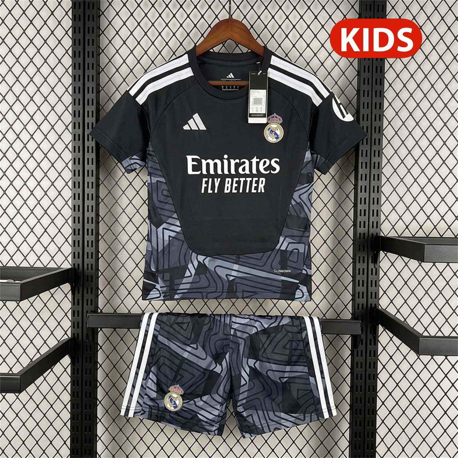 Real Madrid 26-27 Black Goalkeeper Kids Kit - ManixJersey