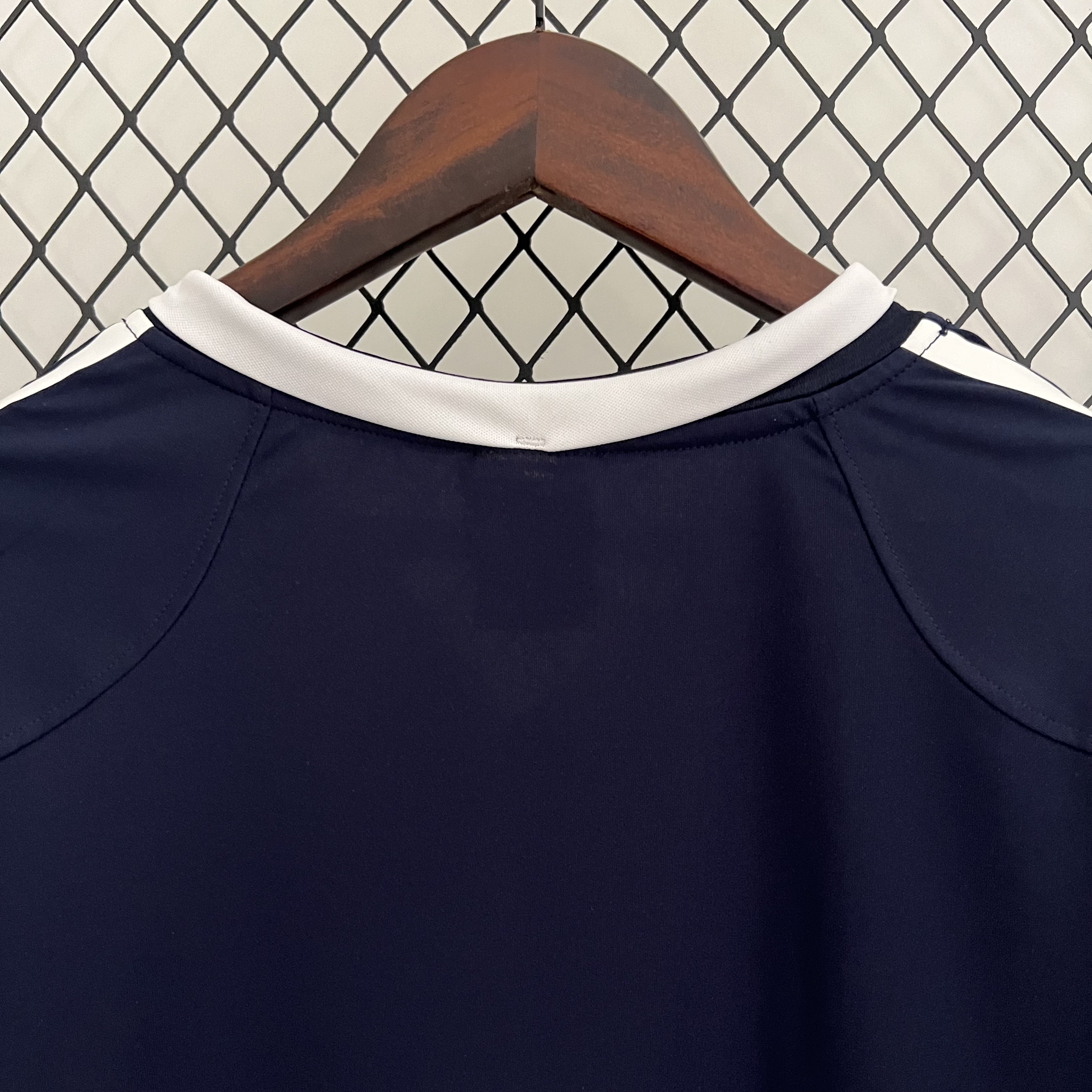 Retro Real Madrid 04-05 Away Stadium Jersey - ManixJersey