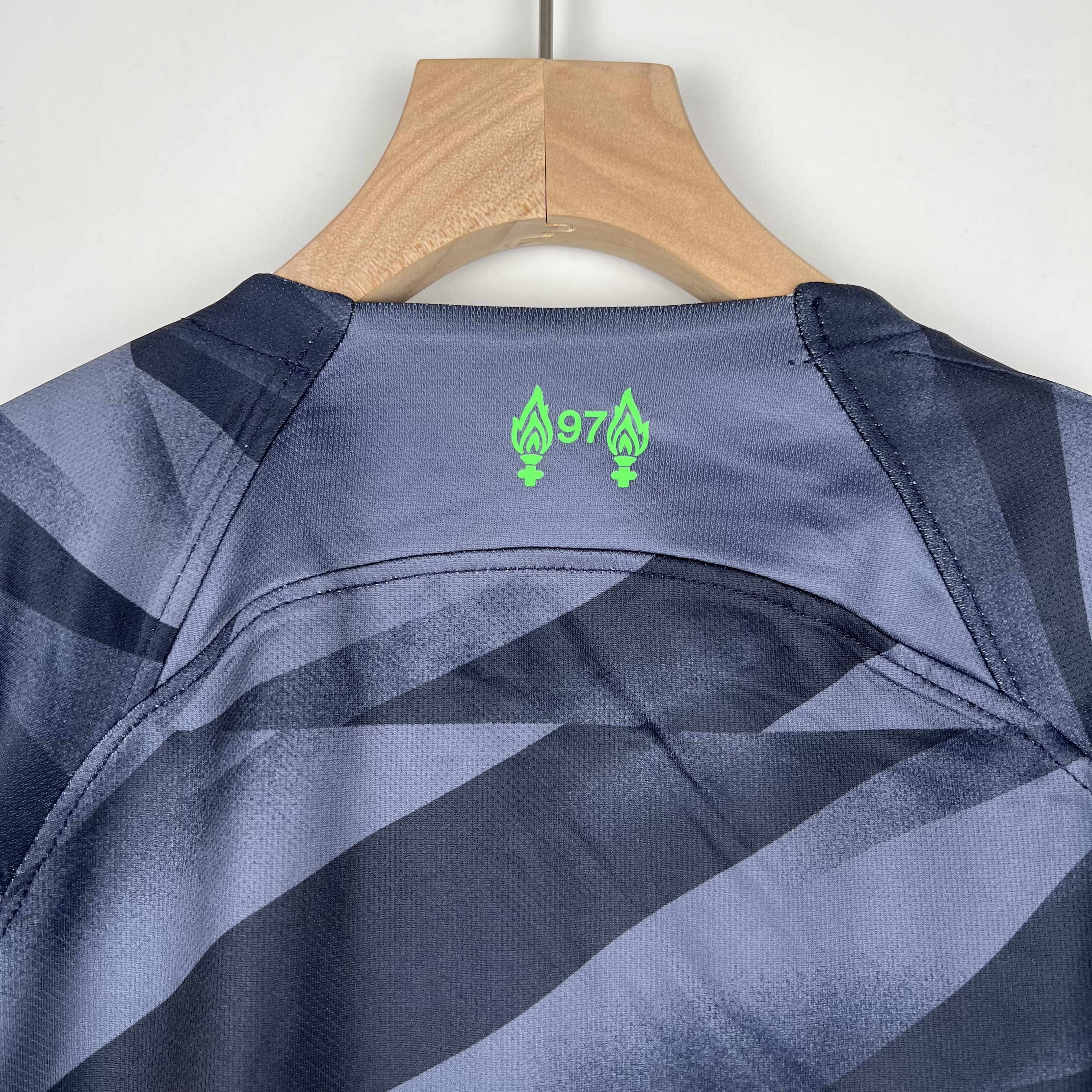 Liverpool 23-24 Black Goalkeeper Kids Kit - ManixJersey