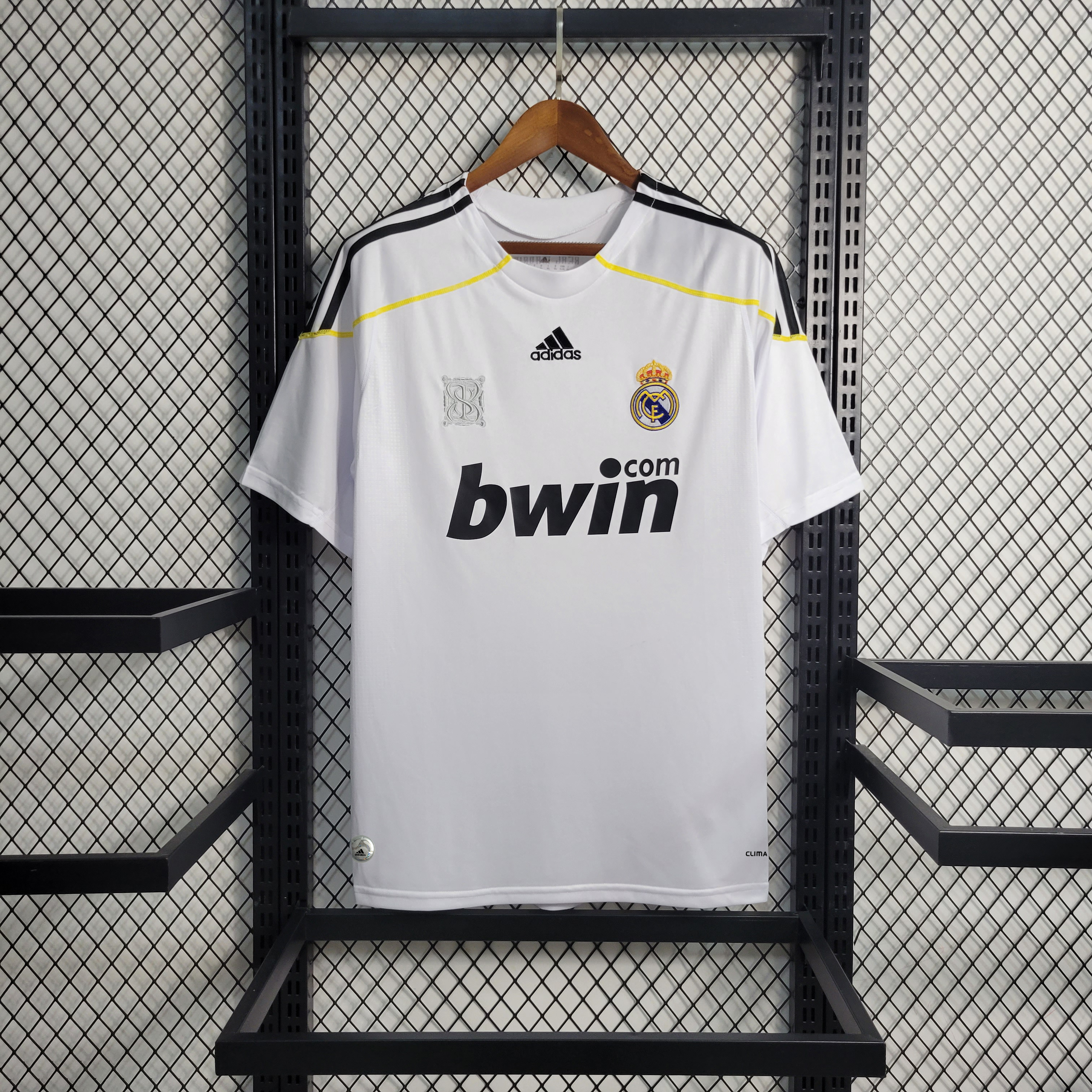 Retro Real Madrid 09-10 Home Stadium Jersey - ManixJersey
