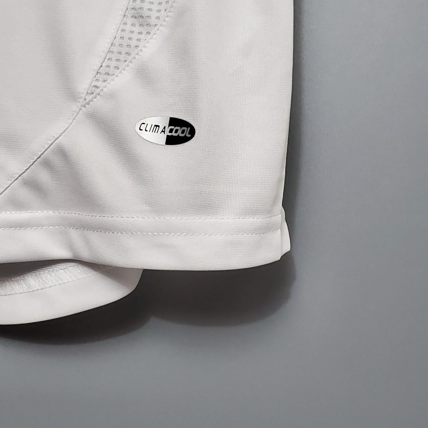 Retro Liverpool 2006-07 Third Jersey - ManixJersey