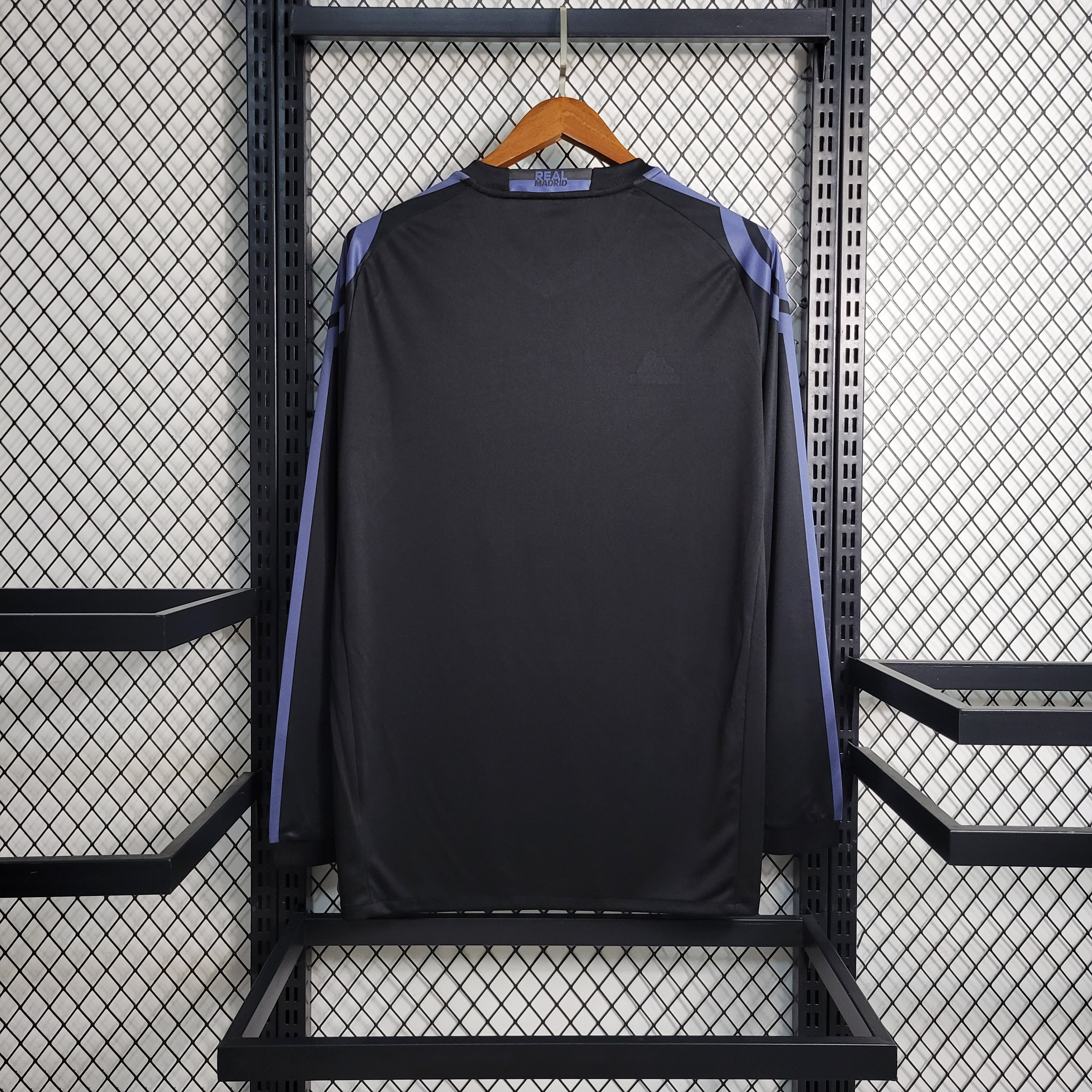 Real Madrid Retro 16-17 Third Long Sleeve Jersey - ManixJersey