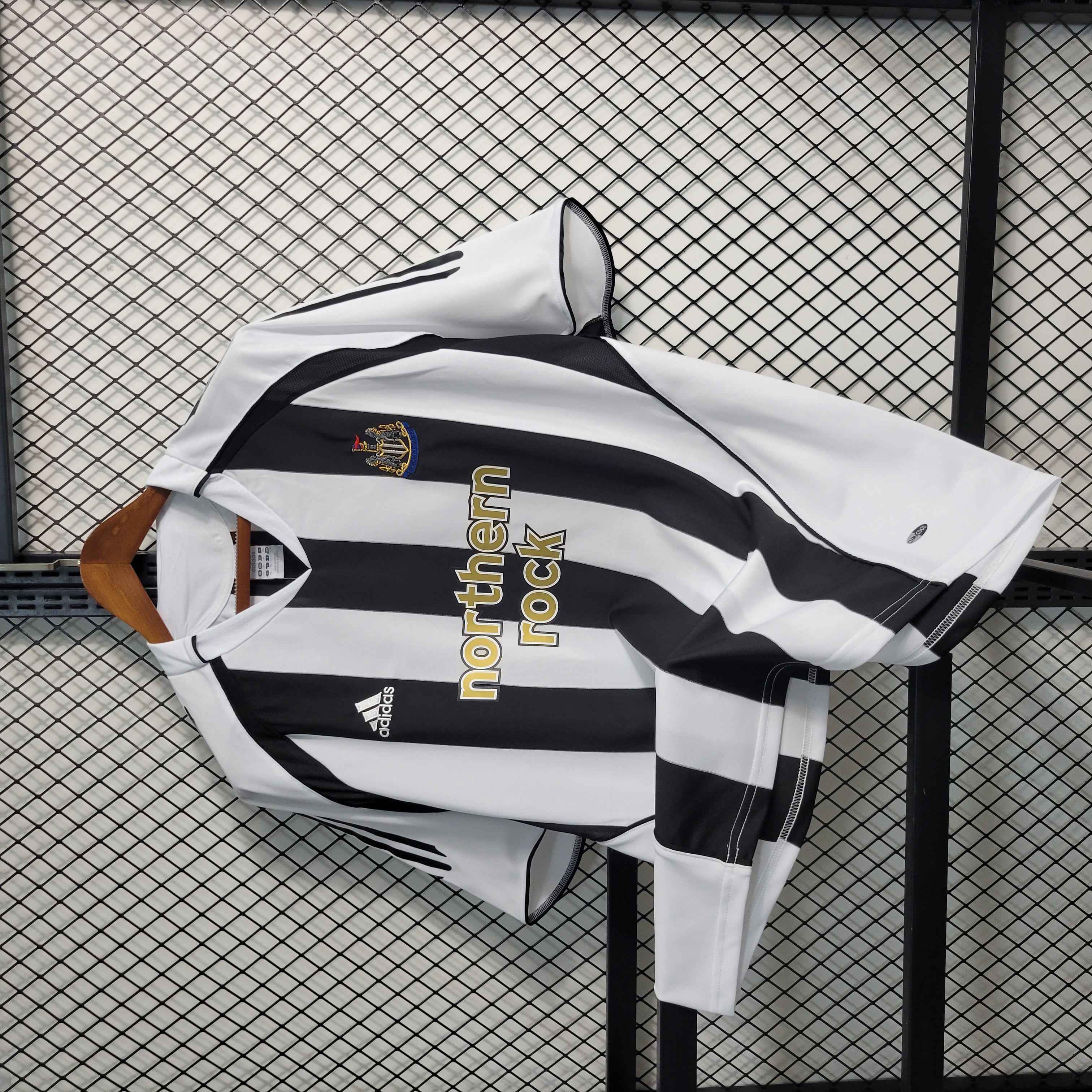 Retro Newcastle United 04-06 Home Stadium Jersey - ManixJersey