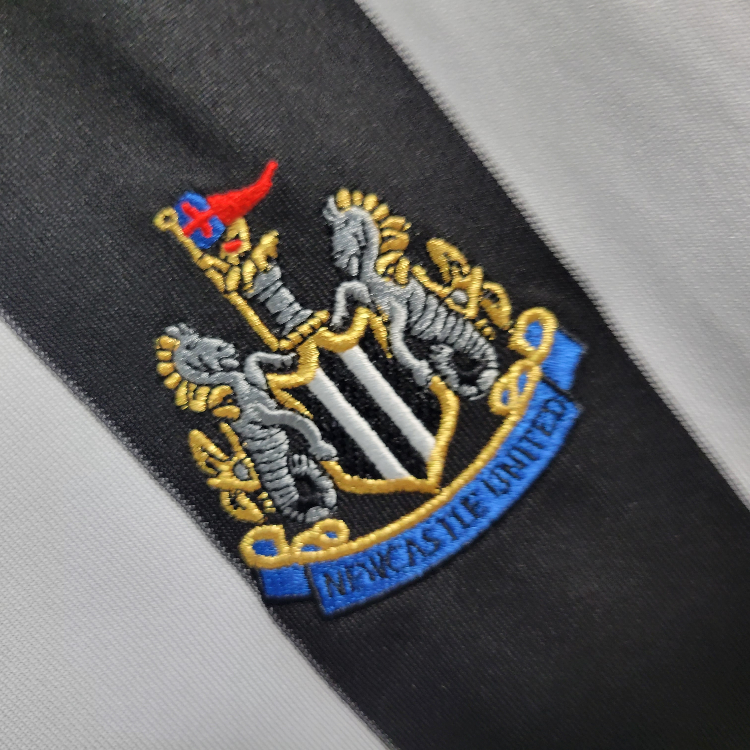 Retro Newcastle United 04-06 Home Stadium Jersey - ManixJersey