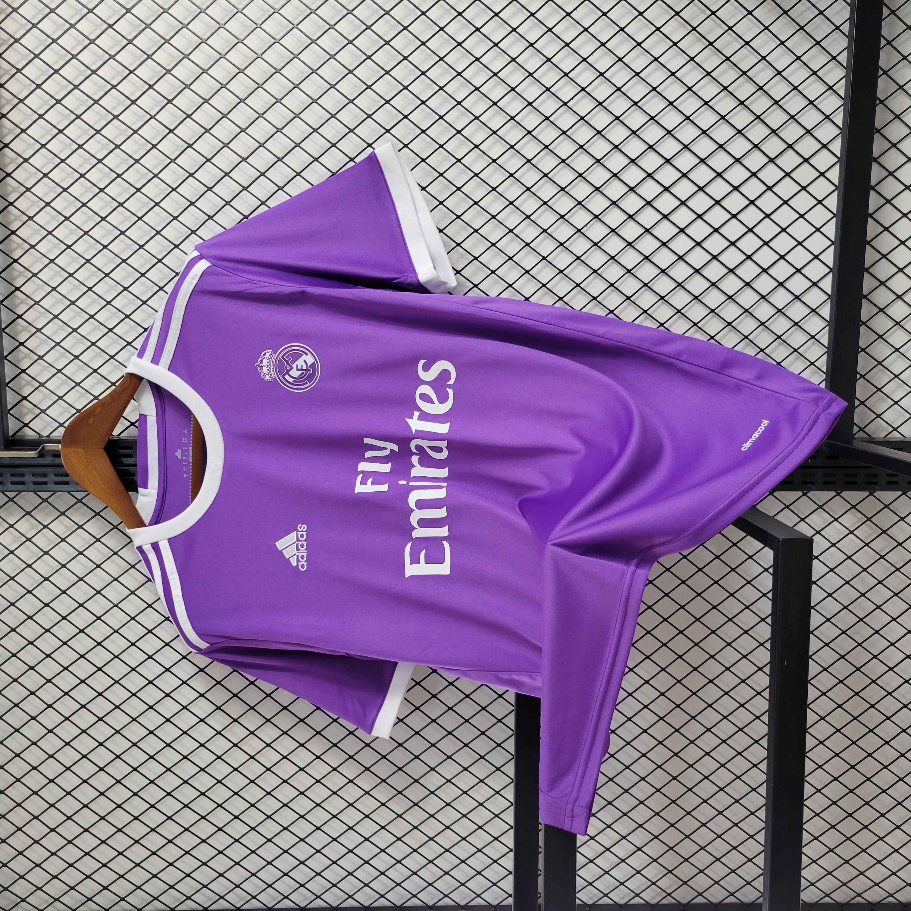 Real Madrid Retro 16-17 Away Jersey - Champions League Final Version - ManixJersey