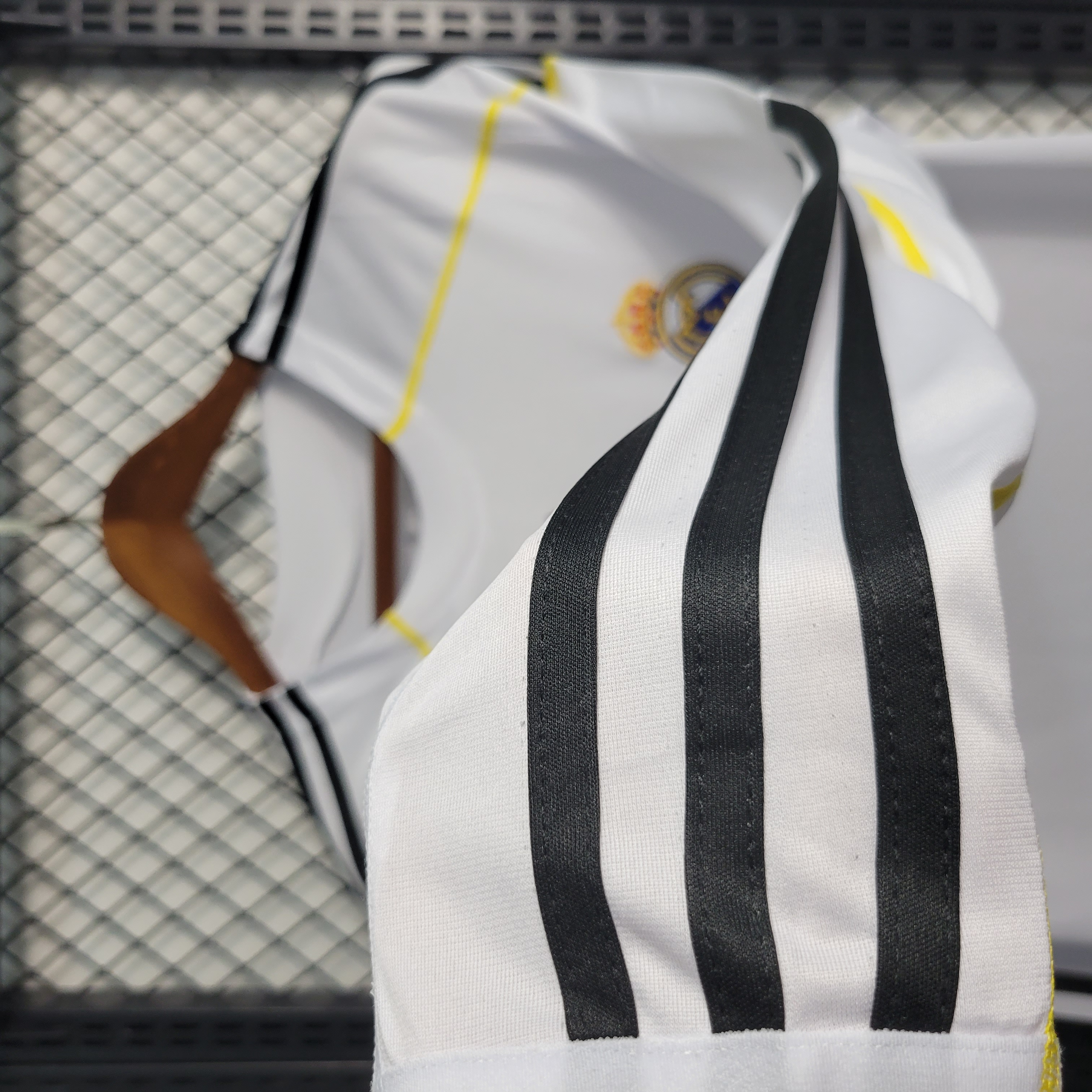 Retro Real Madrid 09-10 Home Stadium Long Sleeve Jersey - ManixJersey