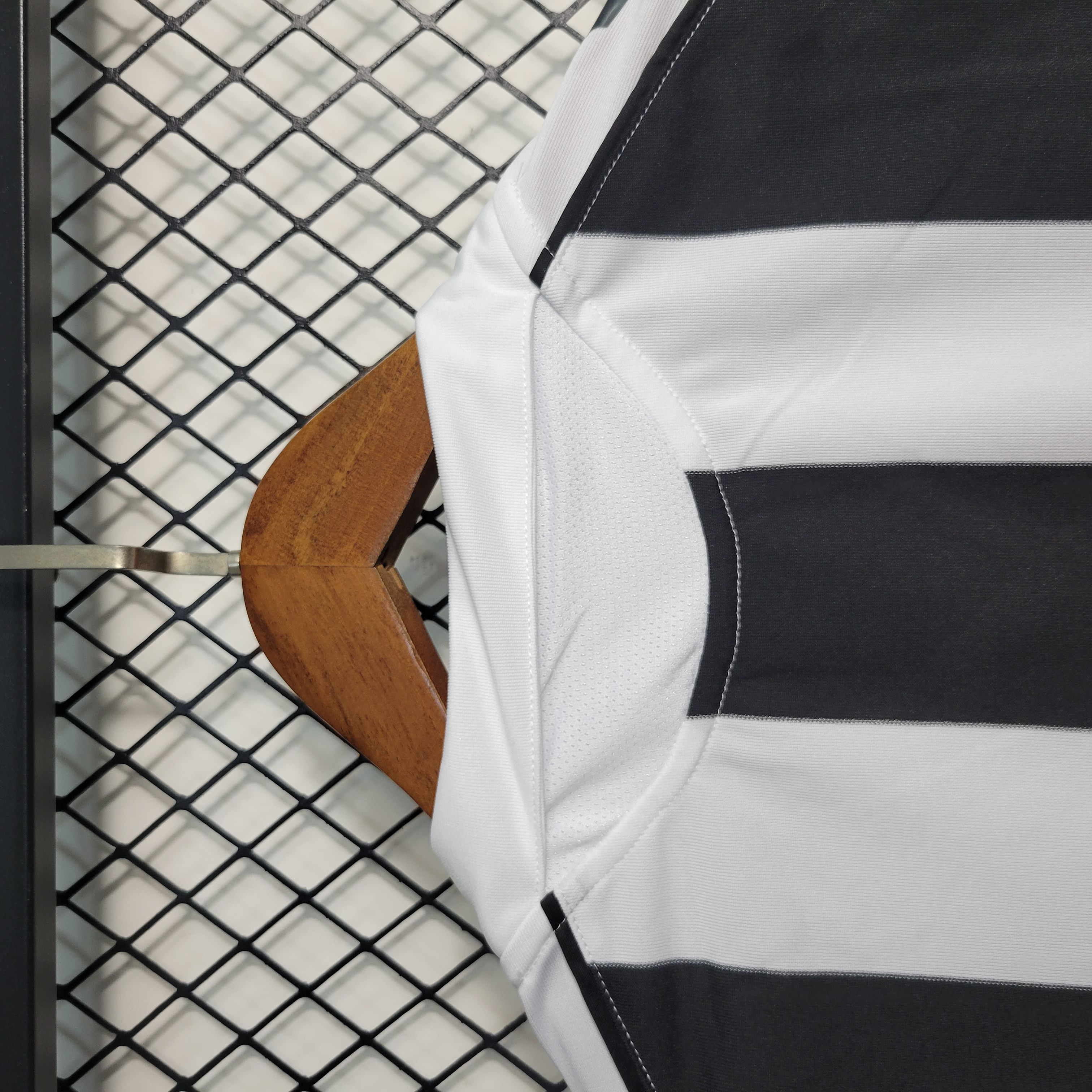 Retro Newcastle United 04-06 Home Stadium Jersey - ManixJersey