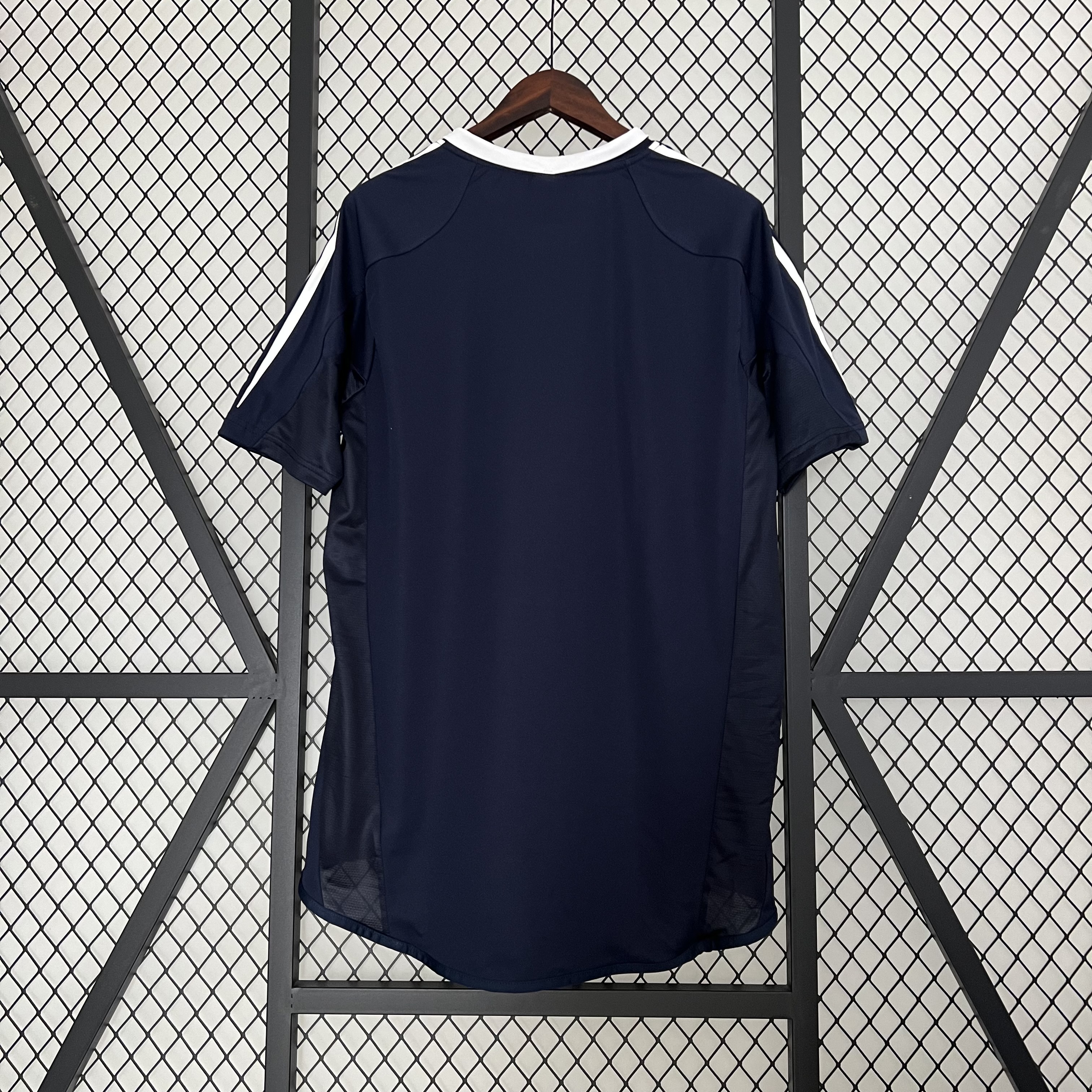 Retro Real Madrid 04-05 Away Stadium Jersey - ManixJersey