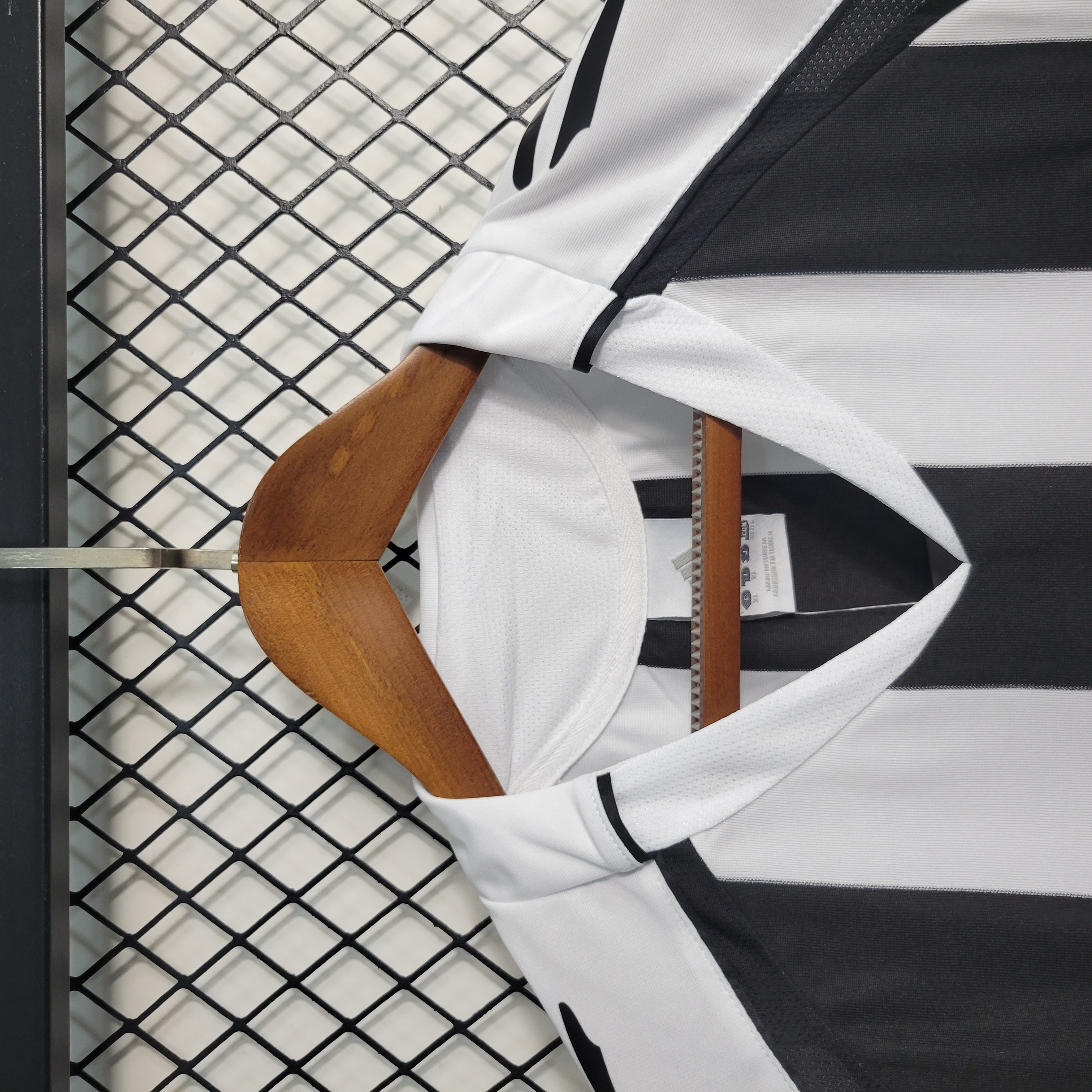 Retro Newcastle United 04-06 Home Stadium Jersey - ManixJersey