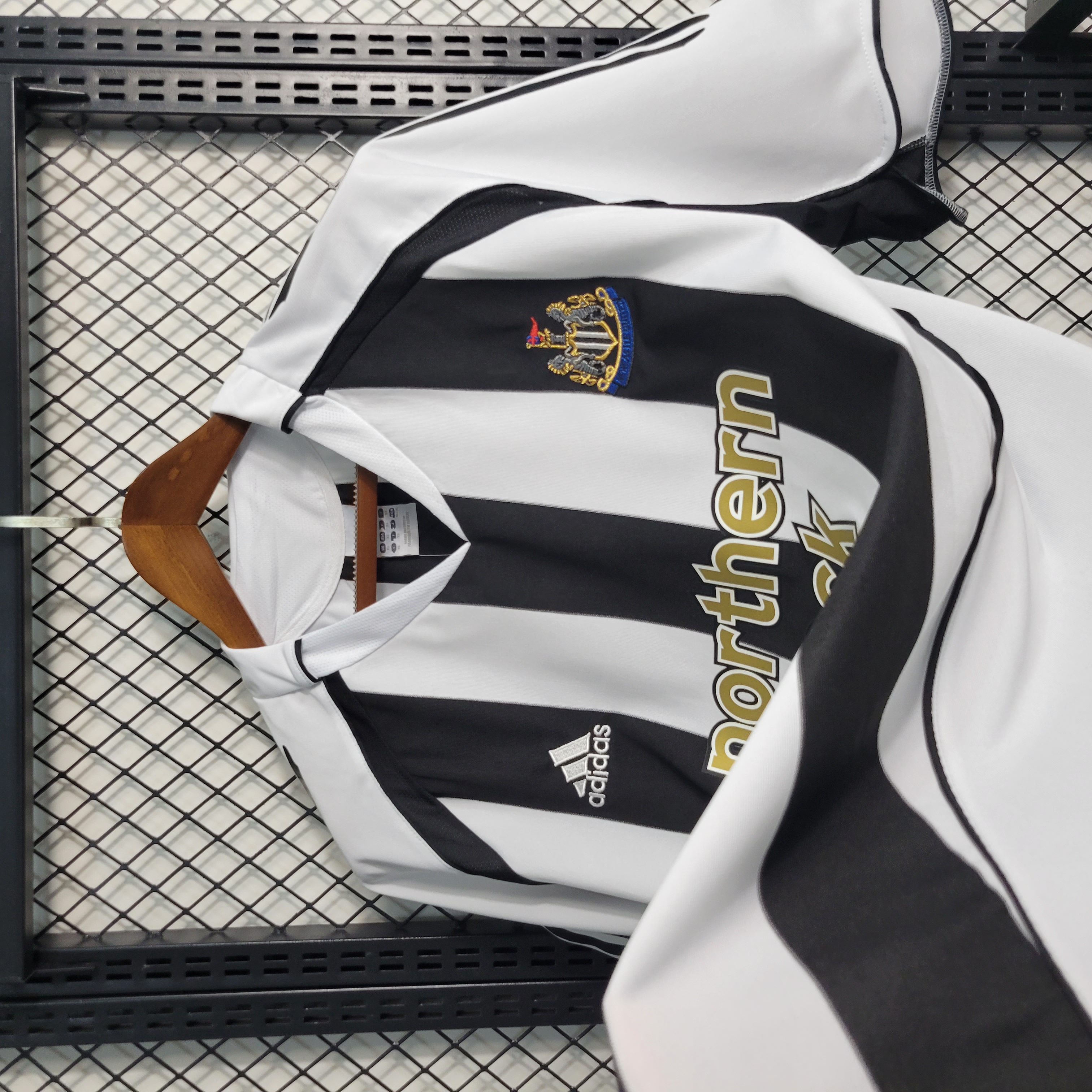 Retro Newcastle United 04-06 Home Stadium Jersey - ManixJersey