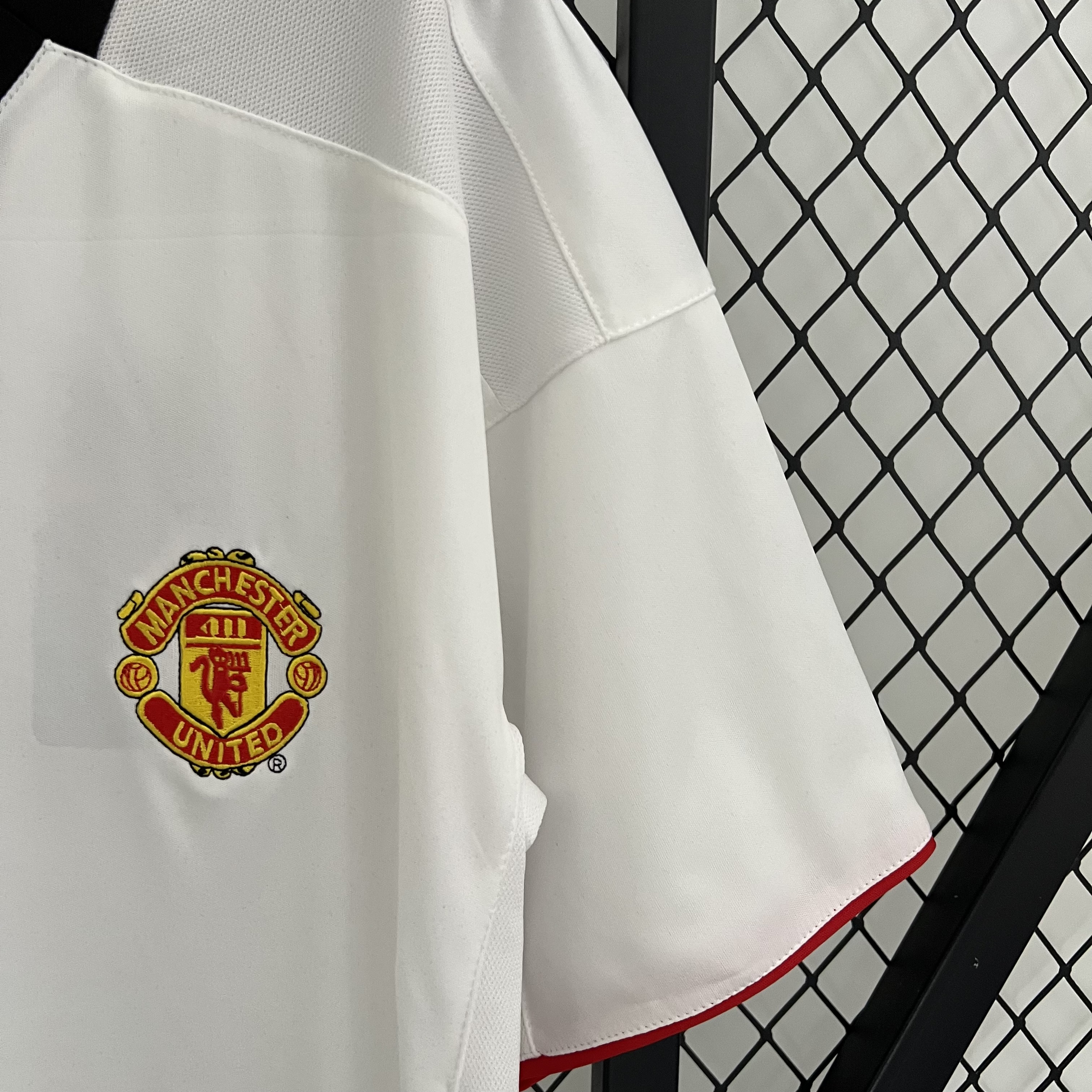 Manchester United Retro 03-04 Away Stadium Jersey - ManixJersey