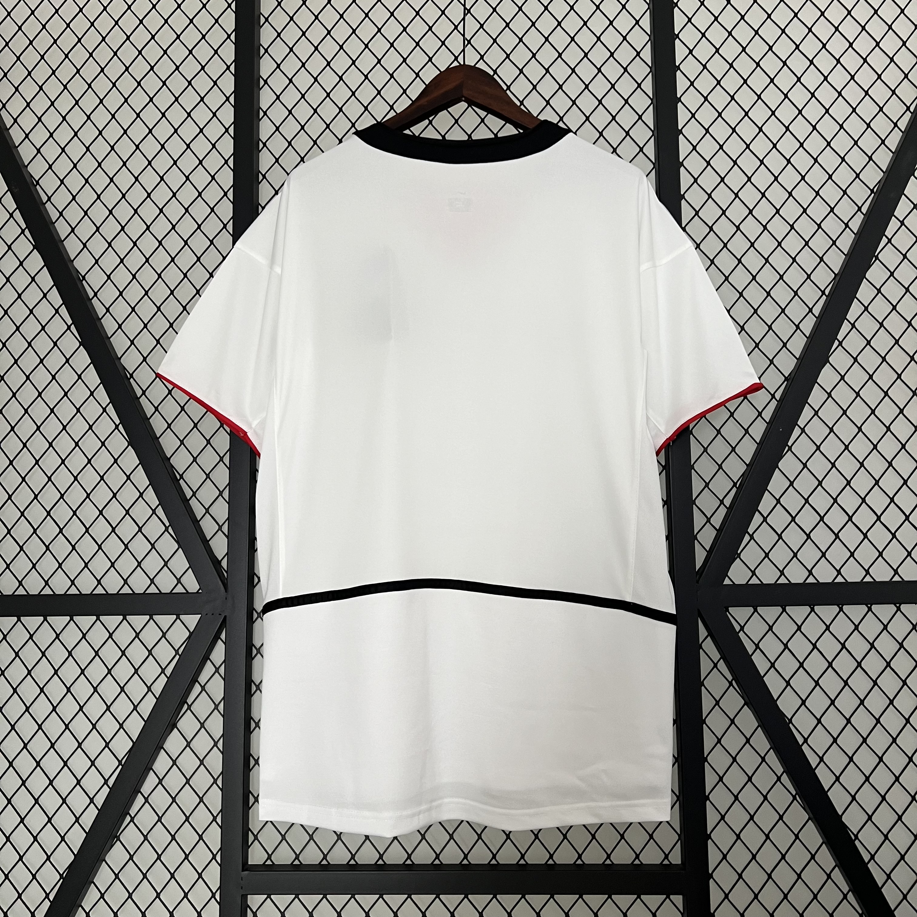 Manchester United Retro 03-04 Away Stadium Jersey - ManixJersey