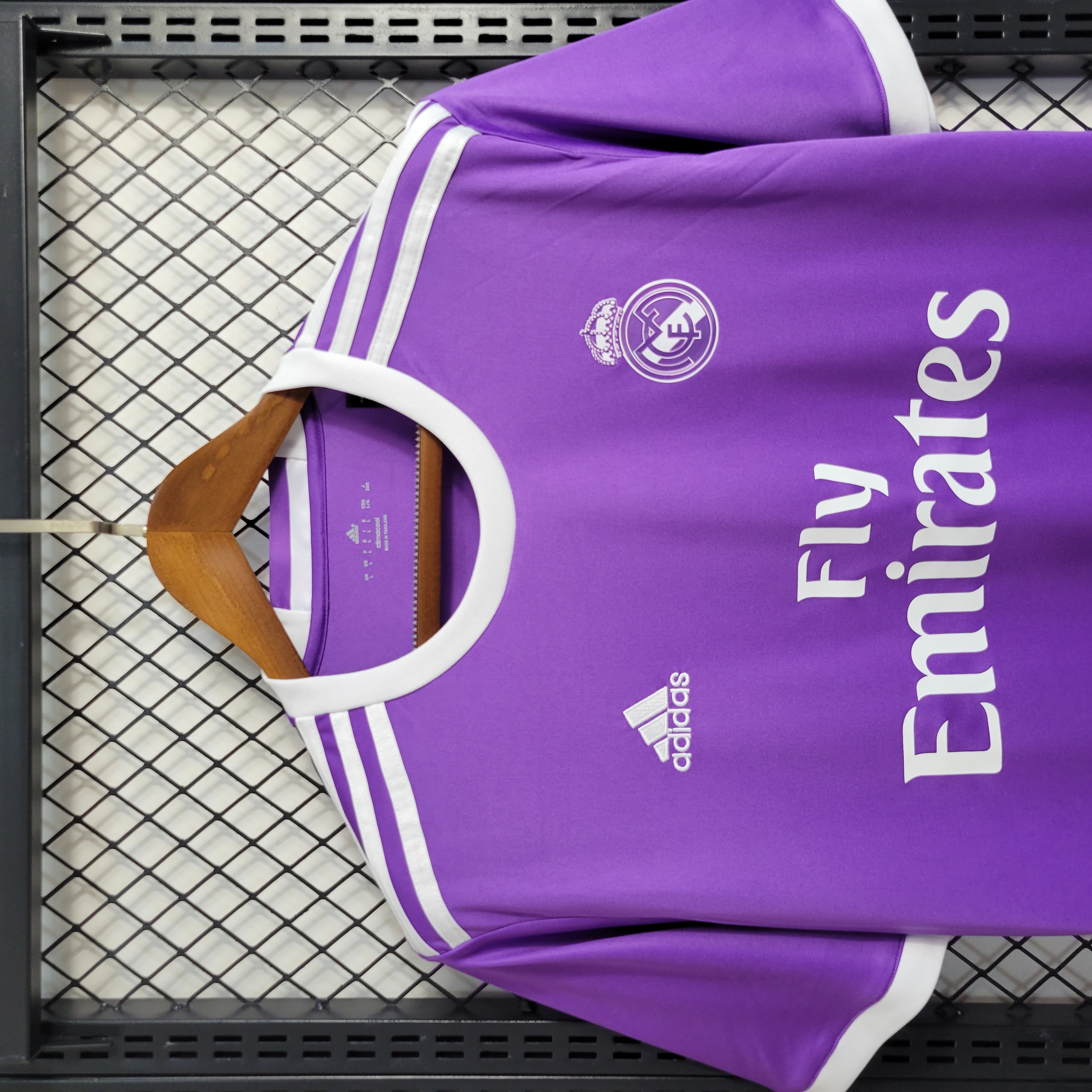 Real Madrid Retro 16-17 Away Jersey - Champions League Final Version - ManixJersey