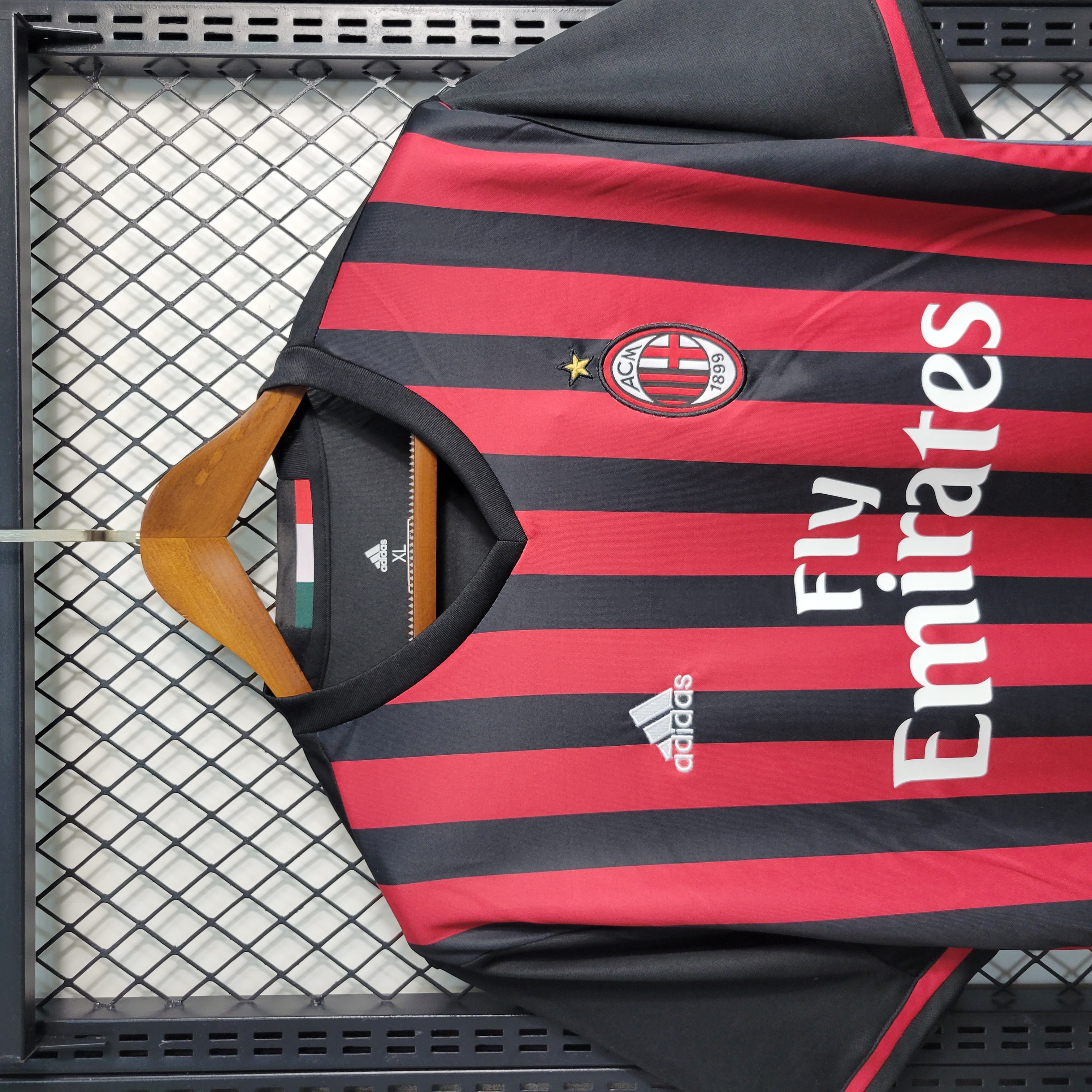 Retro AC Milan 2016-17 Home Stadium Jersey - ManixJersey