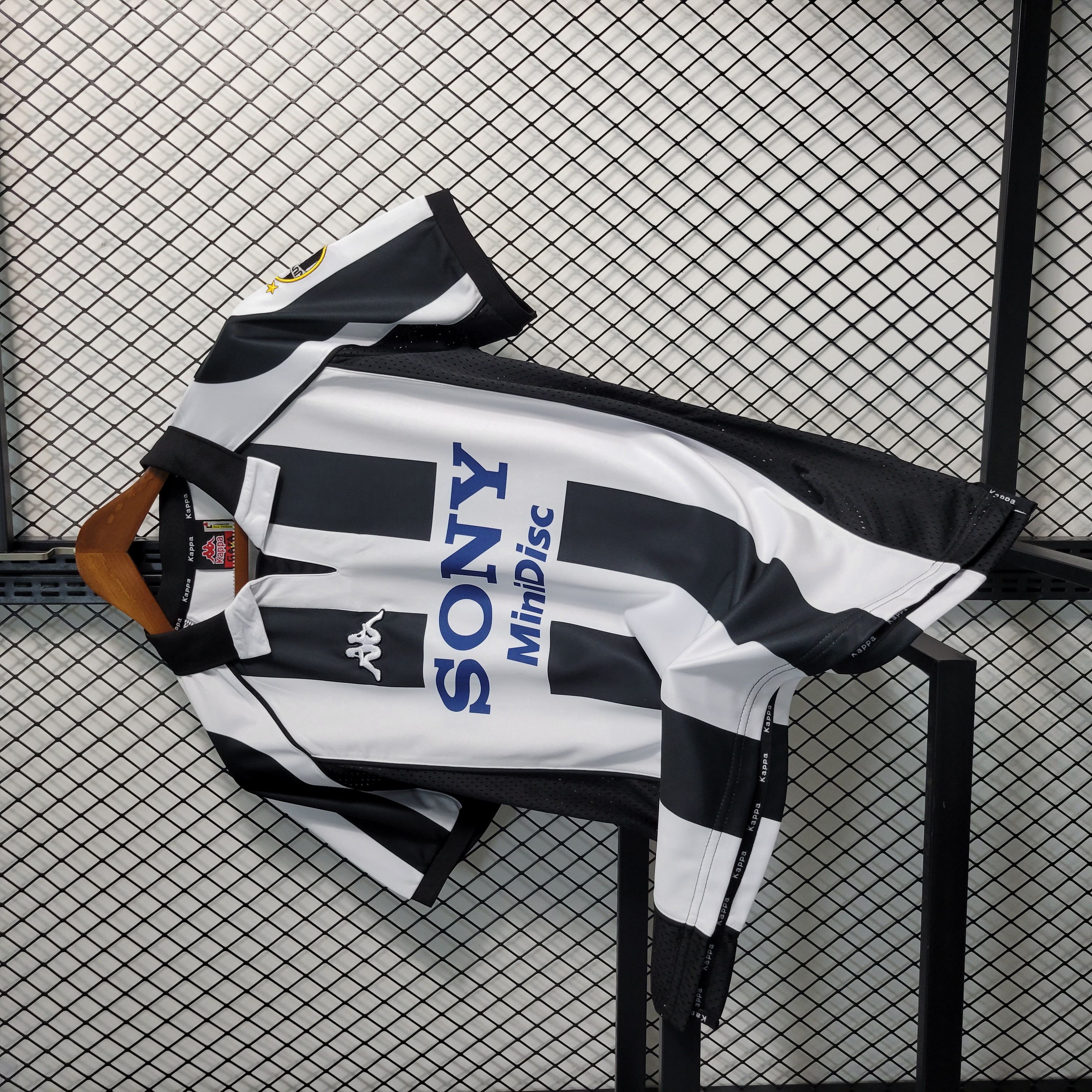 Retro Juventus 1997-98 Home Stadium Jersey - ManixJersey
