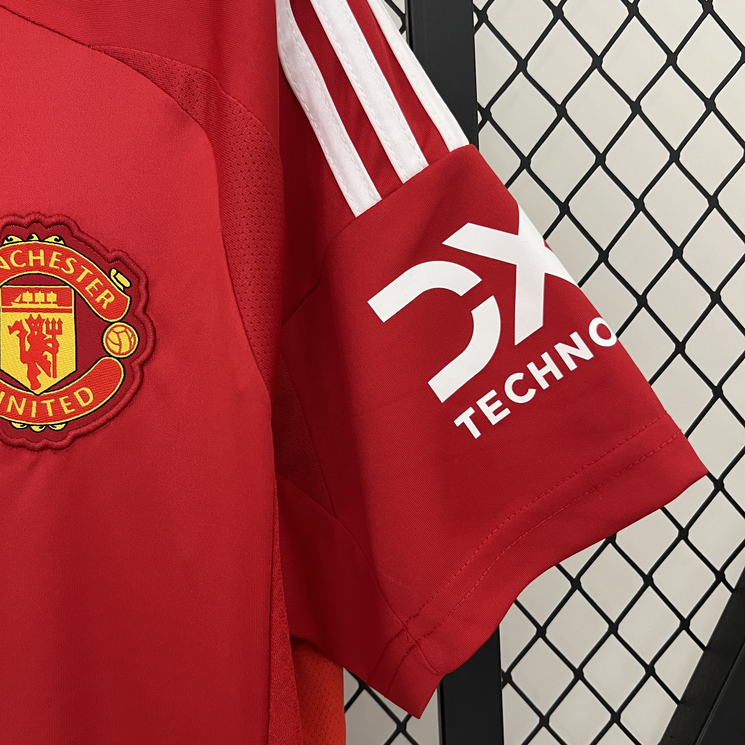 Manchester United 24-25 Home Stadium Jersey - Fans Version - ManixJersey