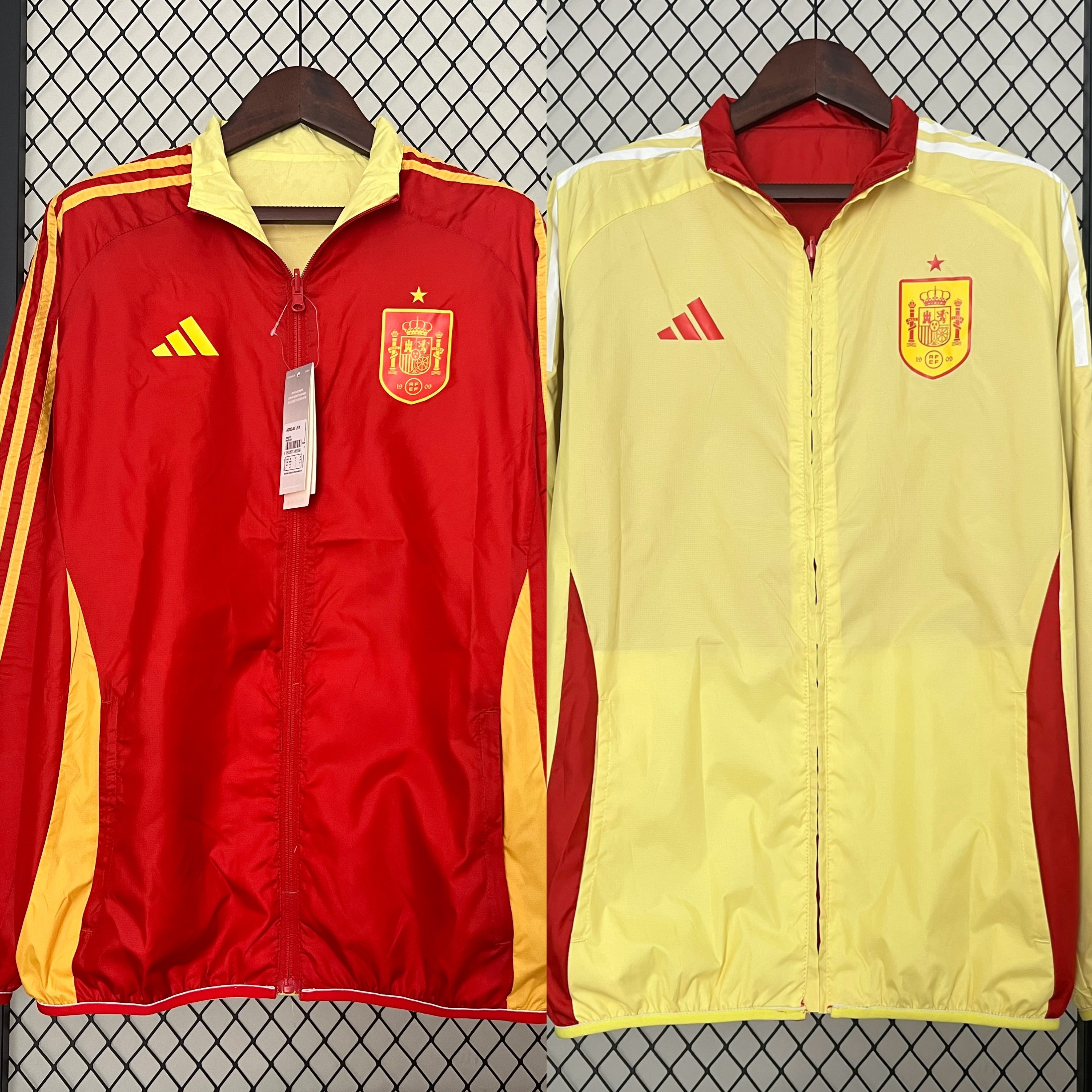 Spain 2024 Double Sided Reversible Windbreaker - Red & Yellow - ManixJersey