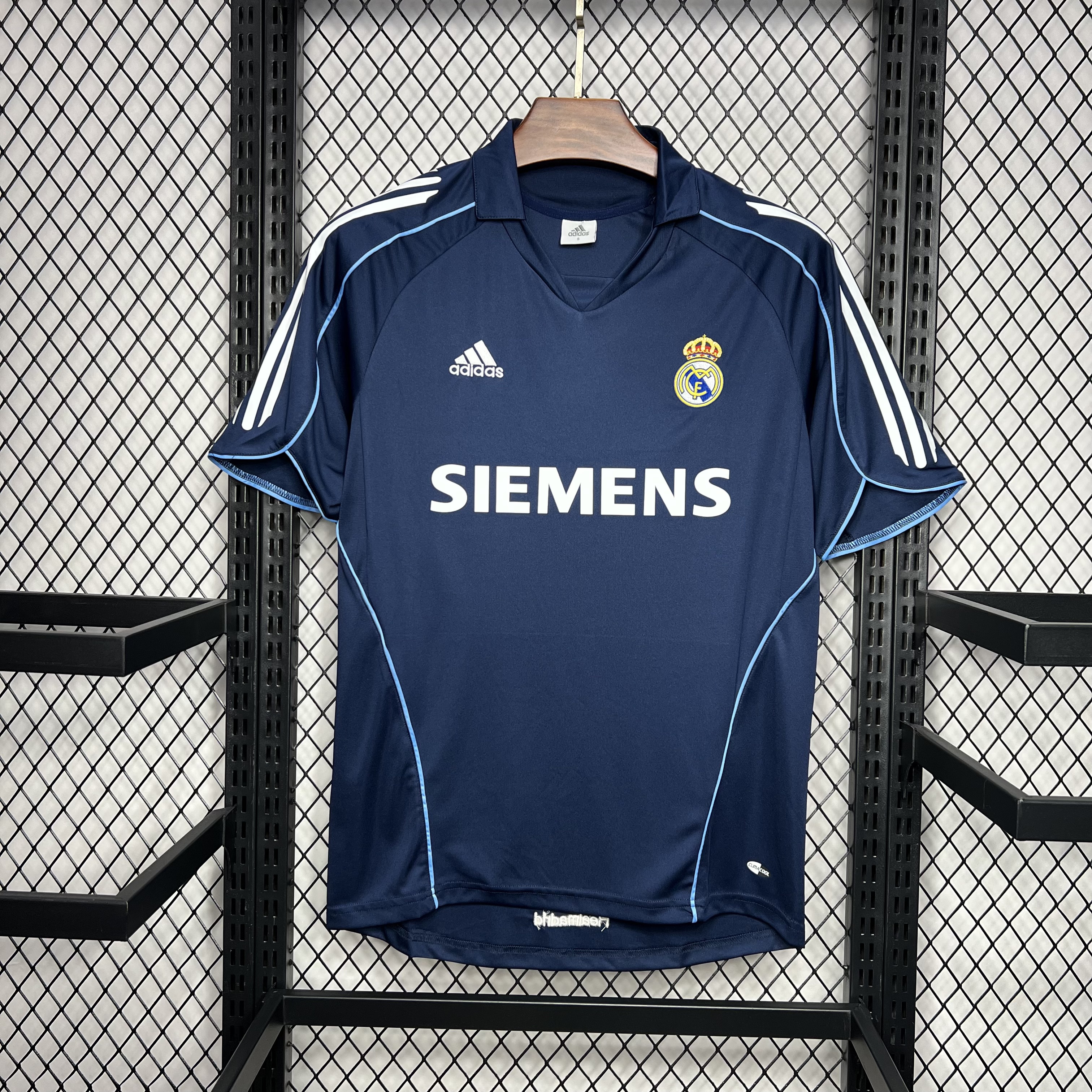 Retro Real Madrid 05-06 Away Jersey - ManixJersey