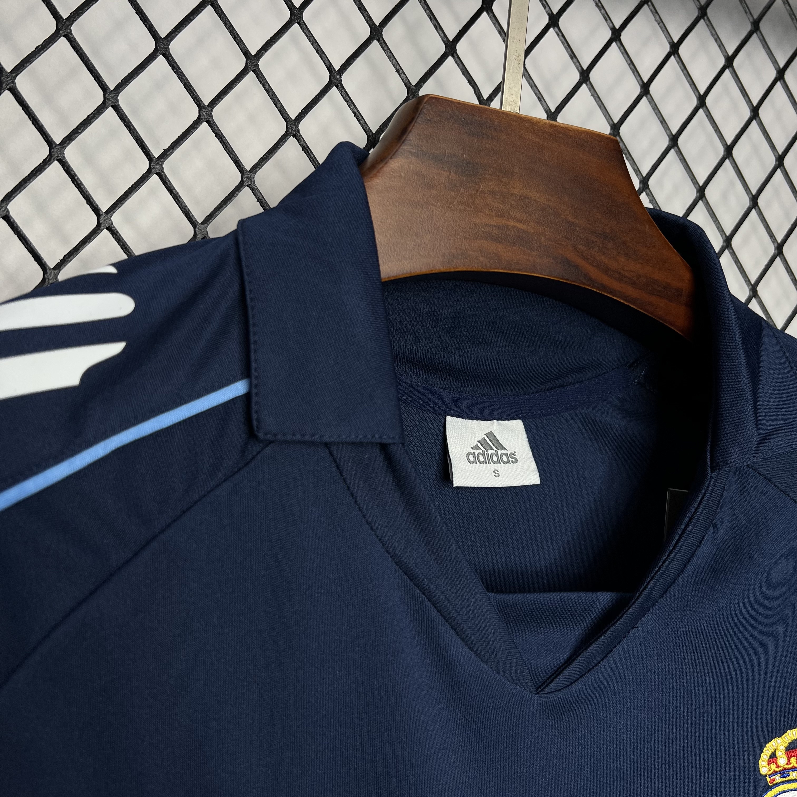 Retro Real Madrid 05-06 Away Jersey - ManixJersey