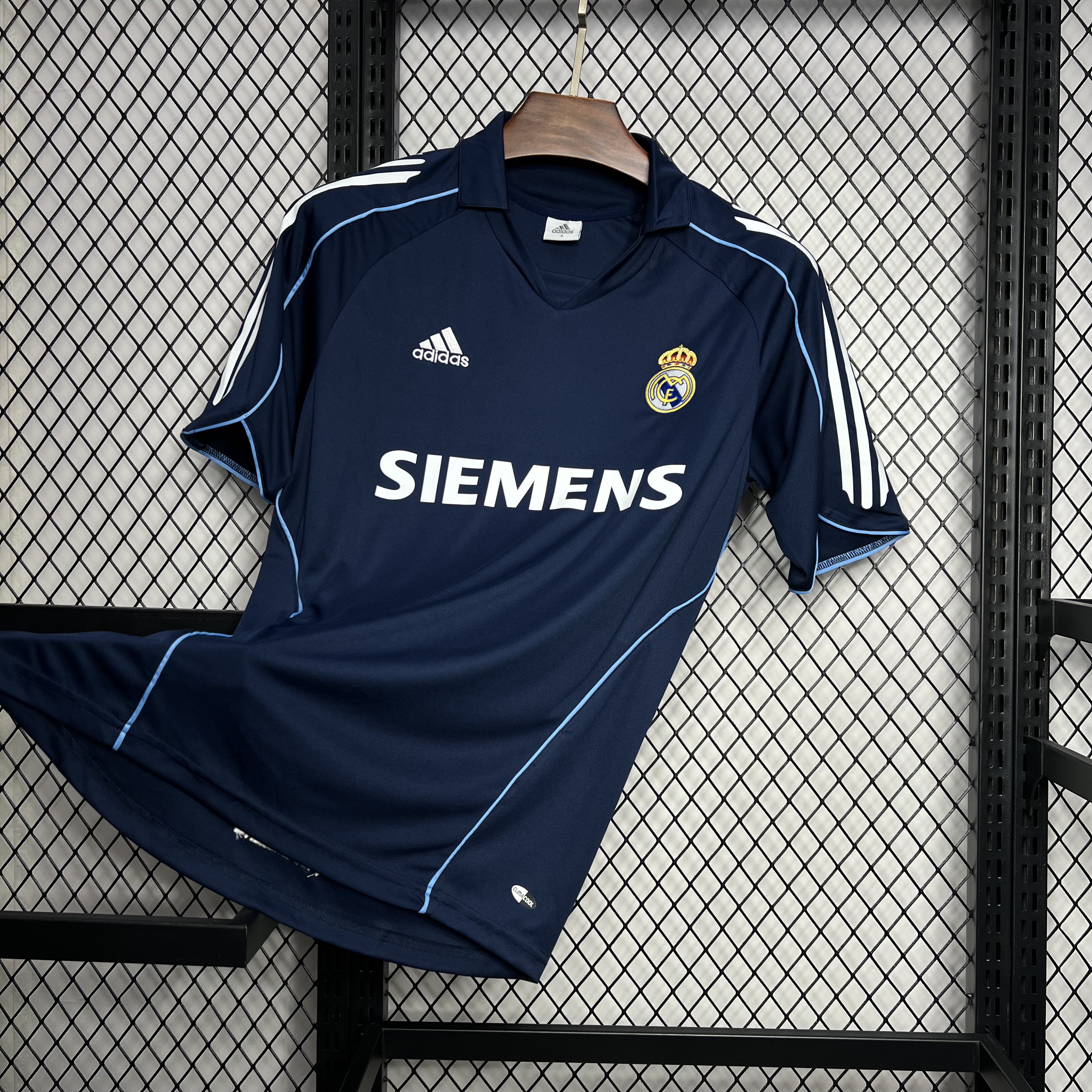 Retro Real Madrid 05-06 Away Jersey - ManixJersey