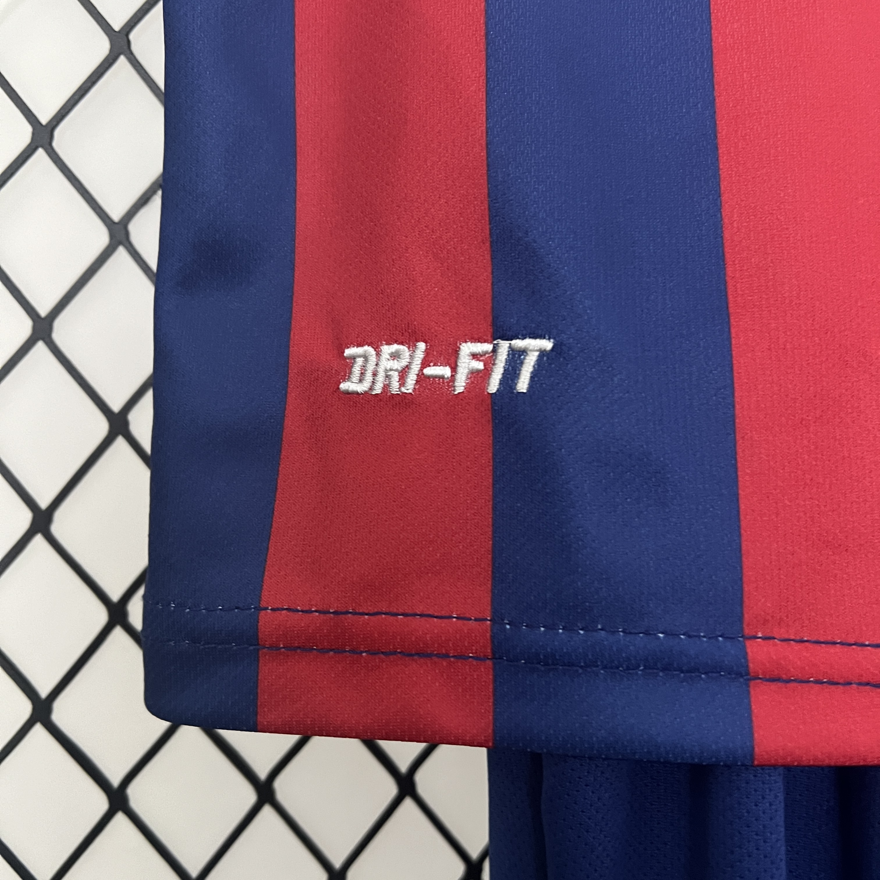 Retro B.A.R.S.A 2013-14 Home Stadium Kids Kit - ManixJersey