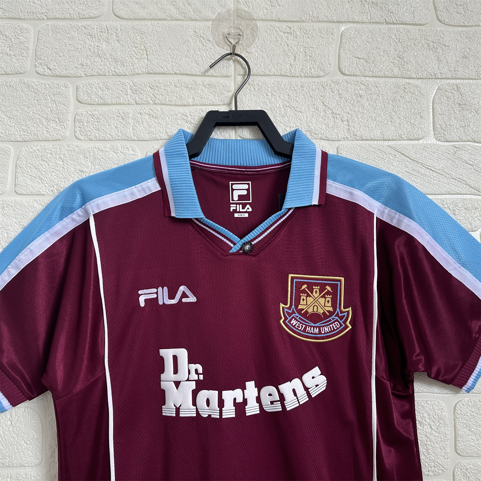 Retro West Ham United 1999-00 Home Jersey - ManixJersey