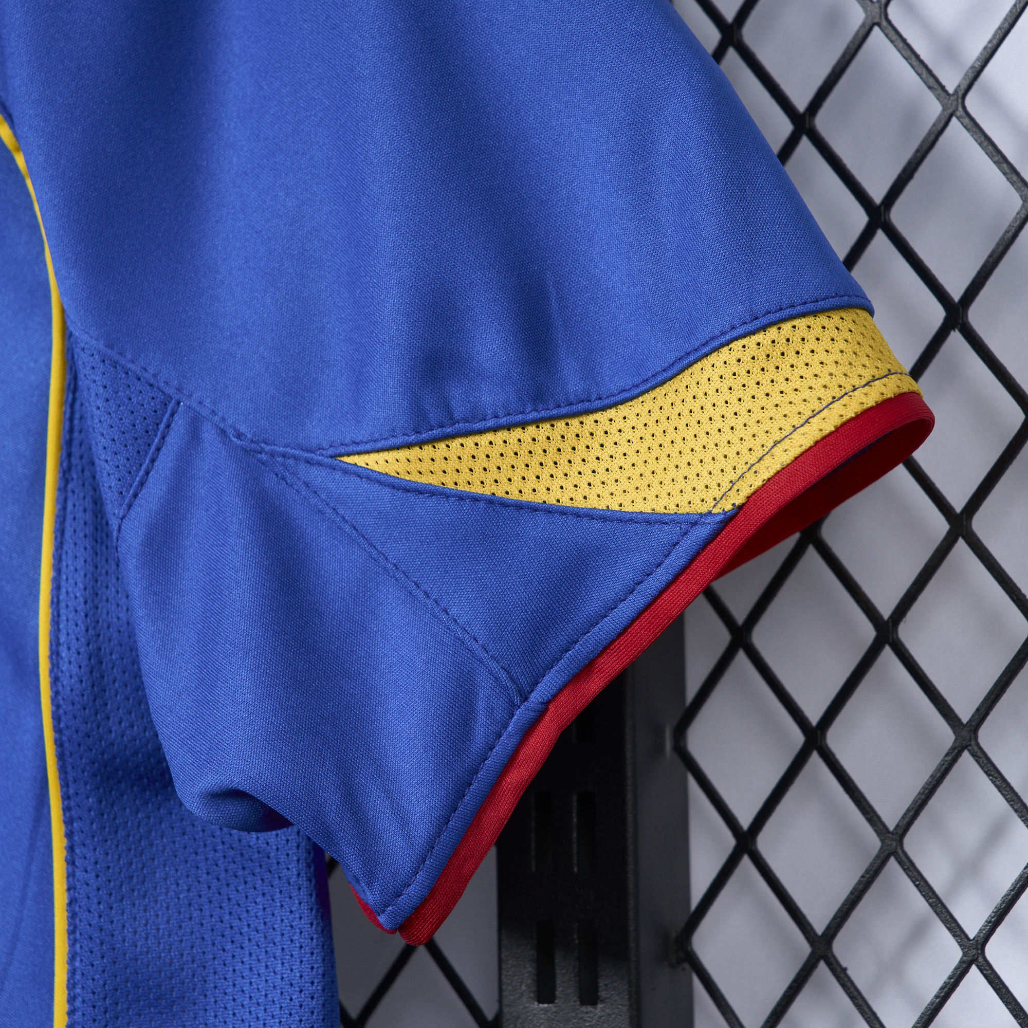 Retro Arsenal 2004-05 Away Stadium Jersey - ManixJersey