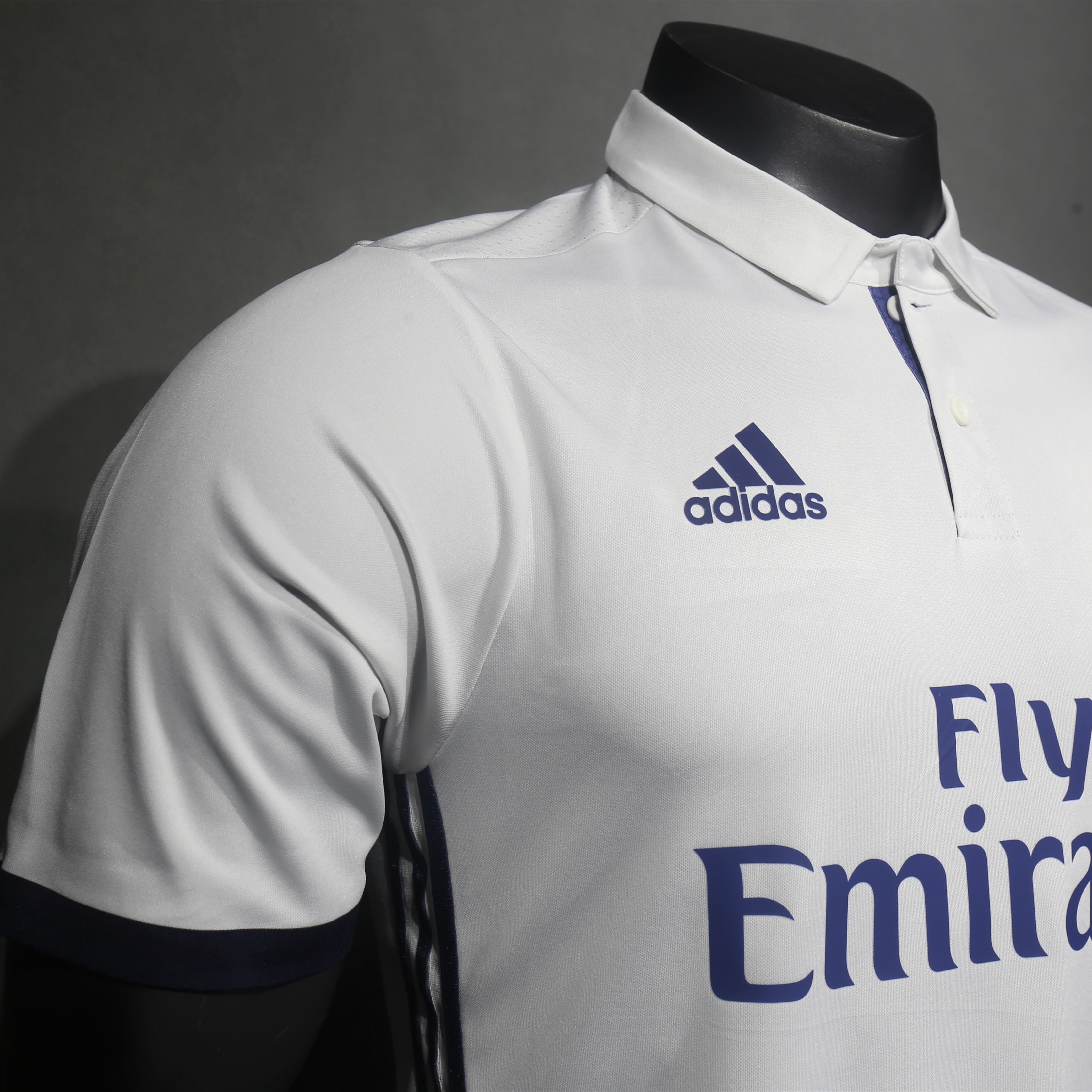 Retro Real Madrid 16-17 Home Jersey - Player Version - ManixJersey