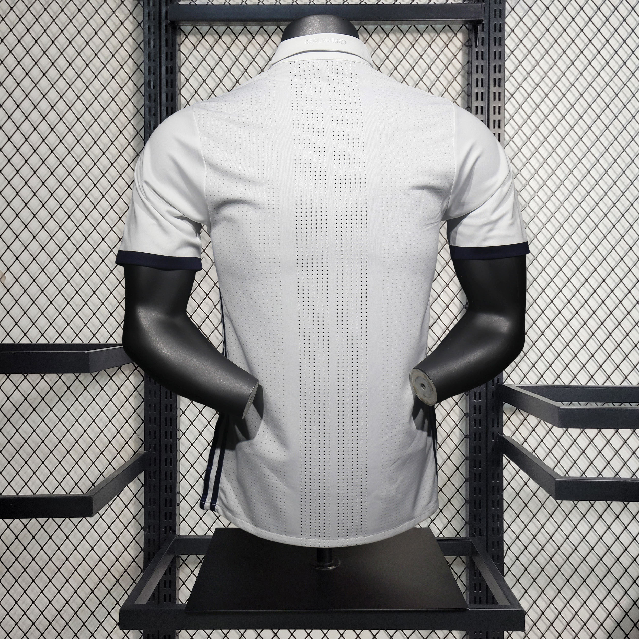 Retro Real Madrid 16-17 Home Jersey - Player Version - ManixJersey