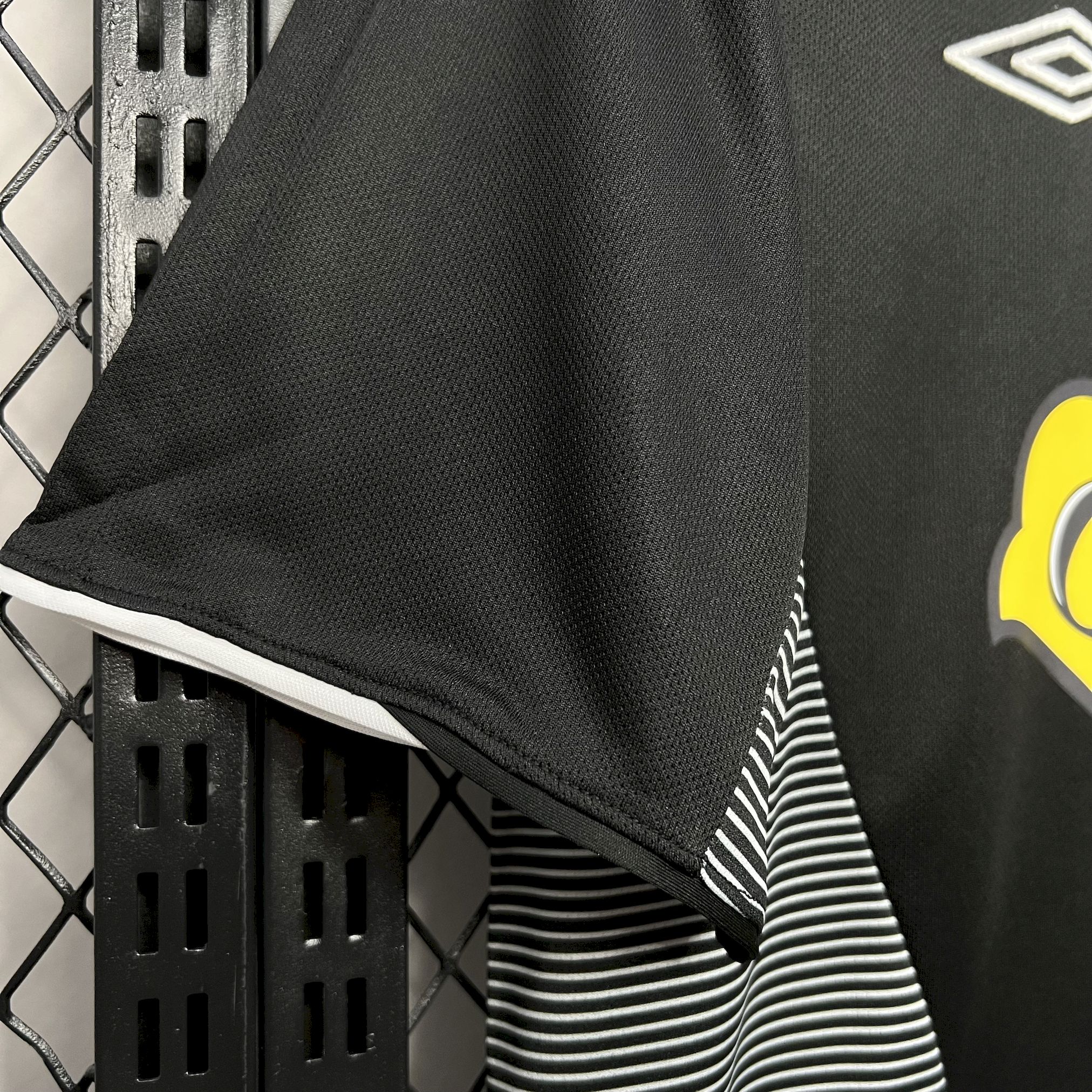 Retro Colo Colo 2006 Away Jersey - ManixJersey