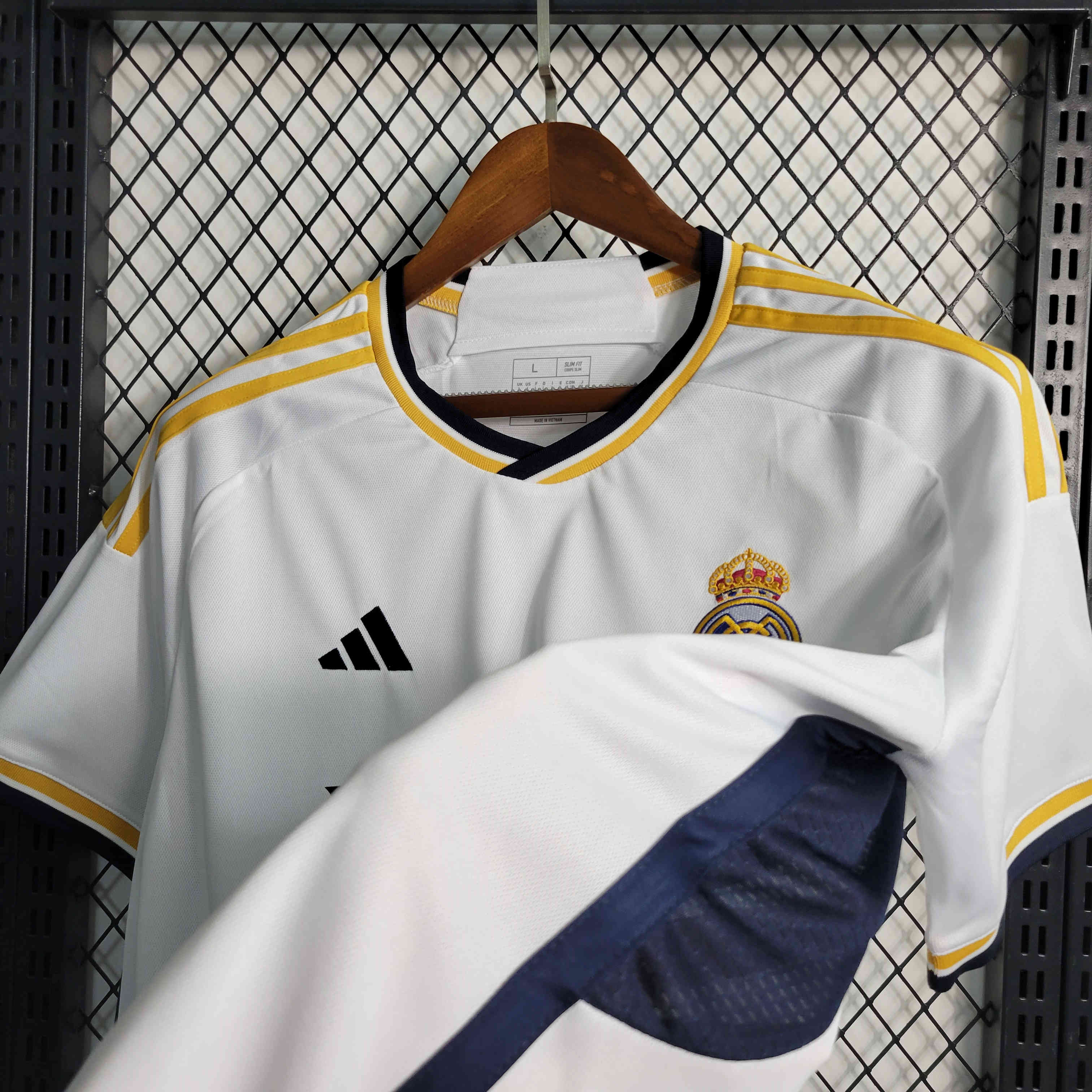 Real Madrid 23-24 Home Stadium Jersey - Fans Version - ManixJersey