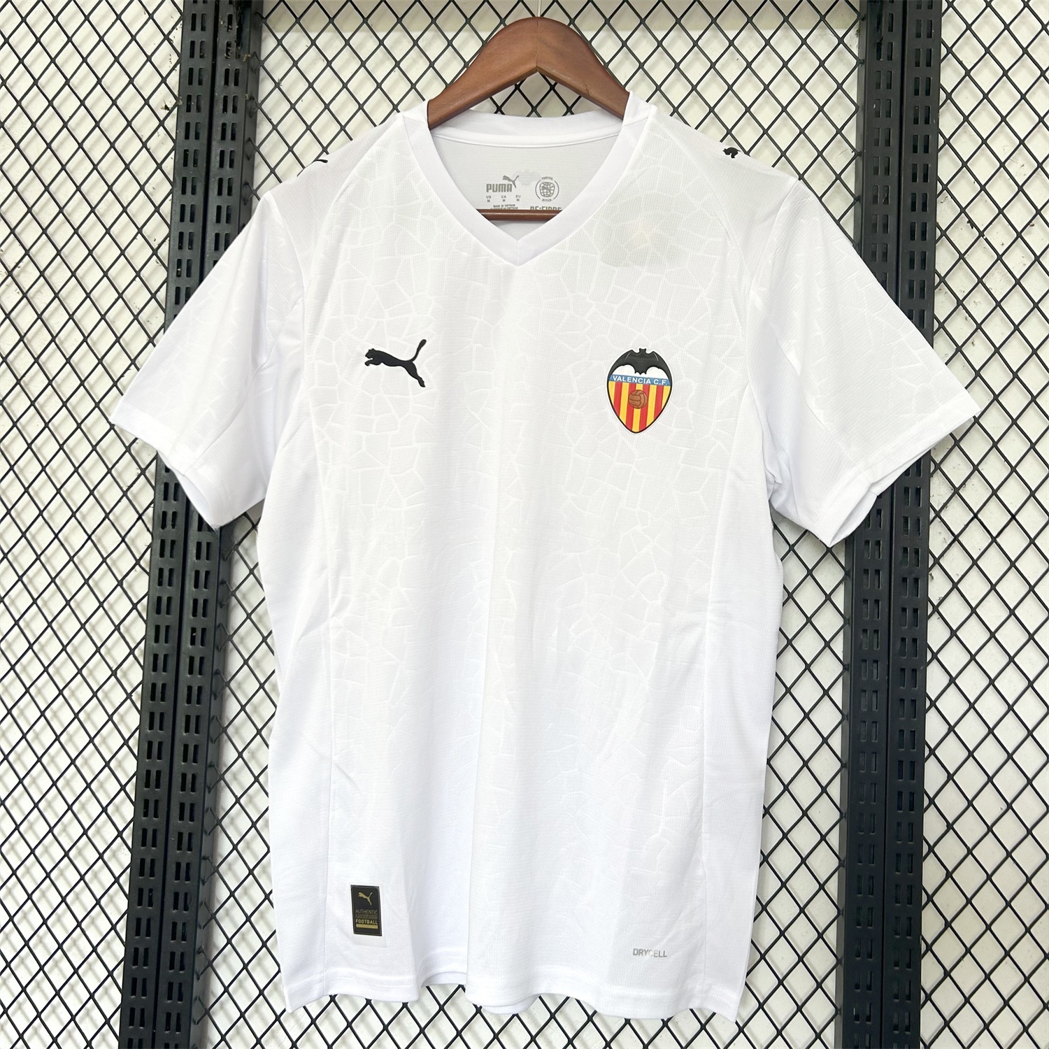 Valencia 25-26 Home Unsponsored Jersey - Fans Version - ManixJersey