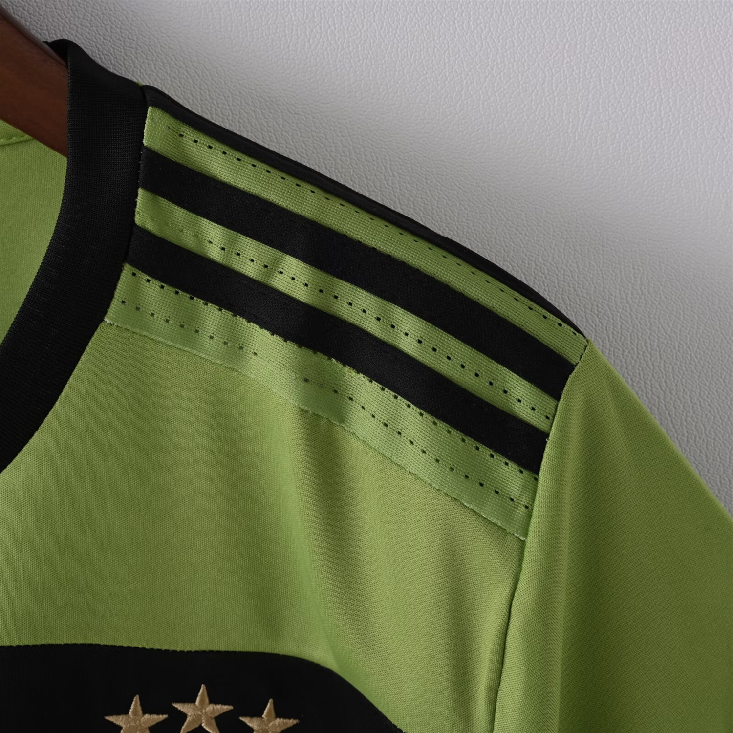 Retro Juventus 2017-18 Third Jersey - ManixJersey