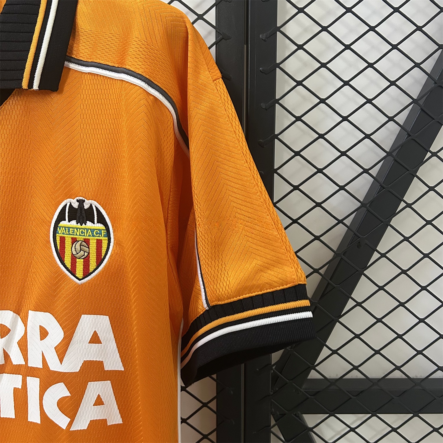 Retro Valencia 1999-00 Away Jersey - ManixJersey