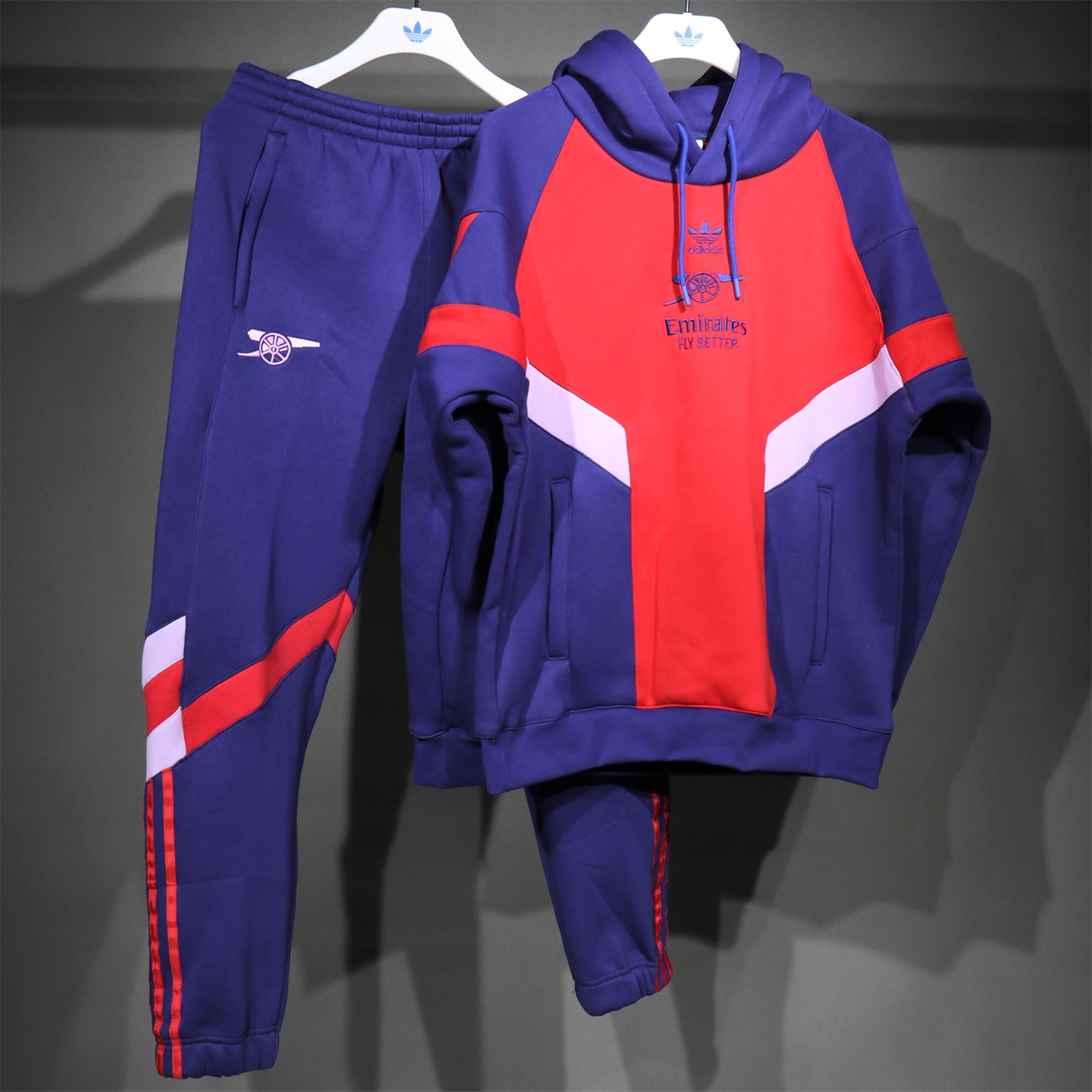 Arsenal 2025 Fleece-Lined Training Hoodie Set - Purple & Red Hoodie + Pants - ManixJersey
